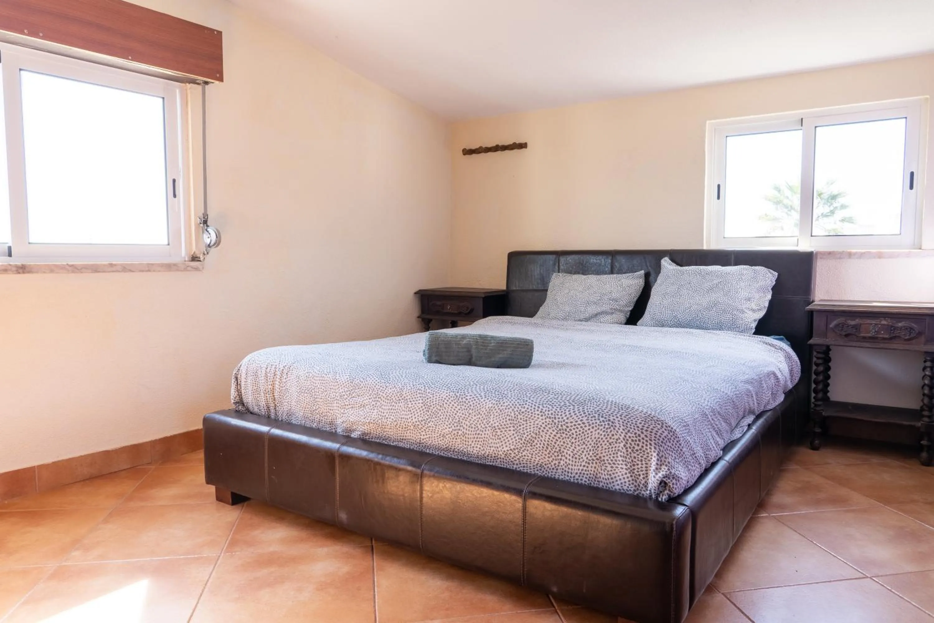 Bedroom, Bed in Natural Mystic Hostel