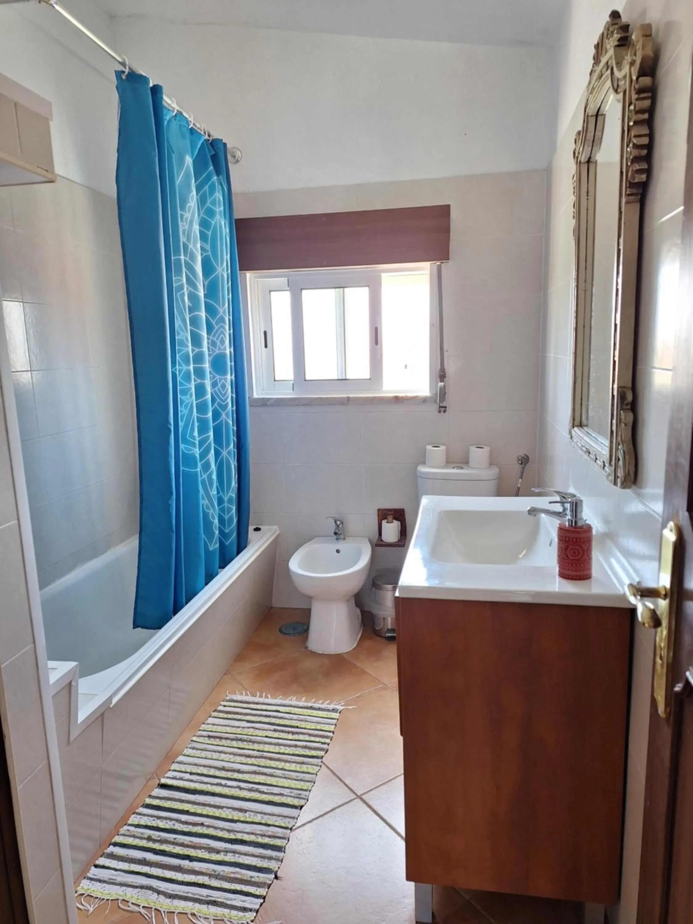 Bathroom in Natural Mystic Hostel