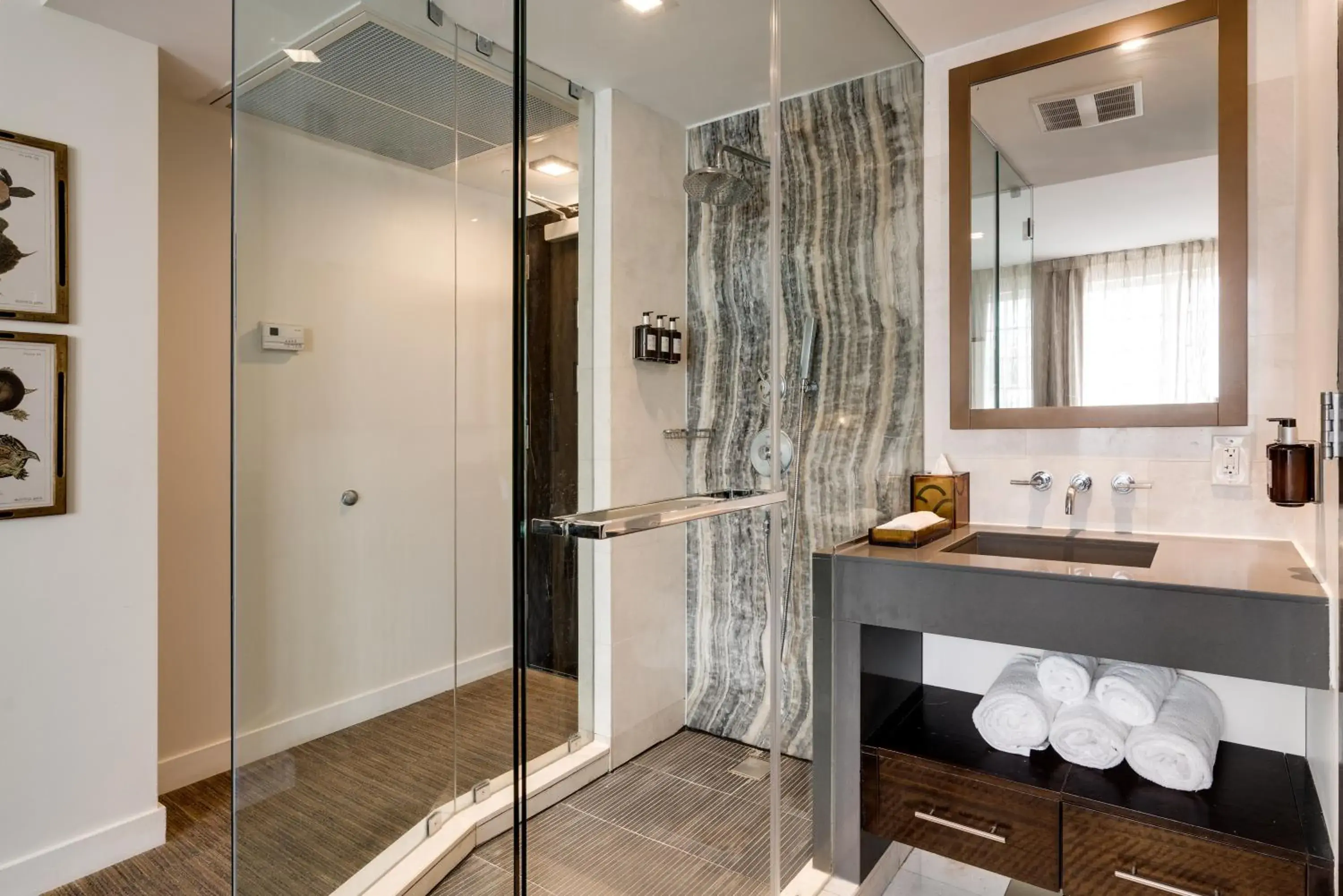 Bathroom in Iberostar Waves Berkeley Shore Bathroom in Iberostar Waves Berkeley Shore