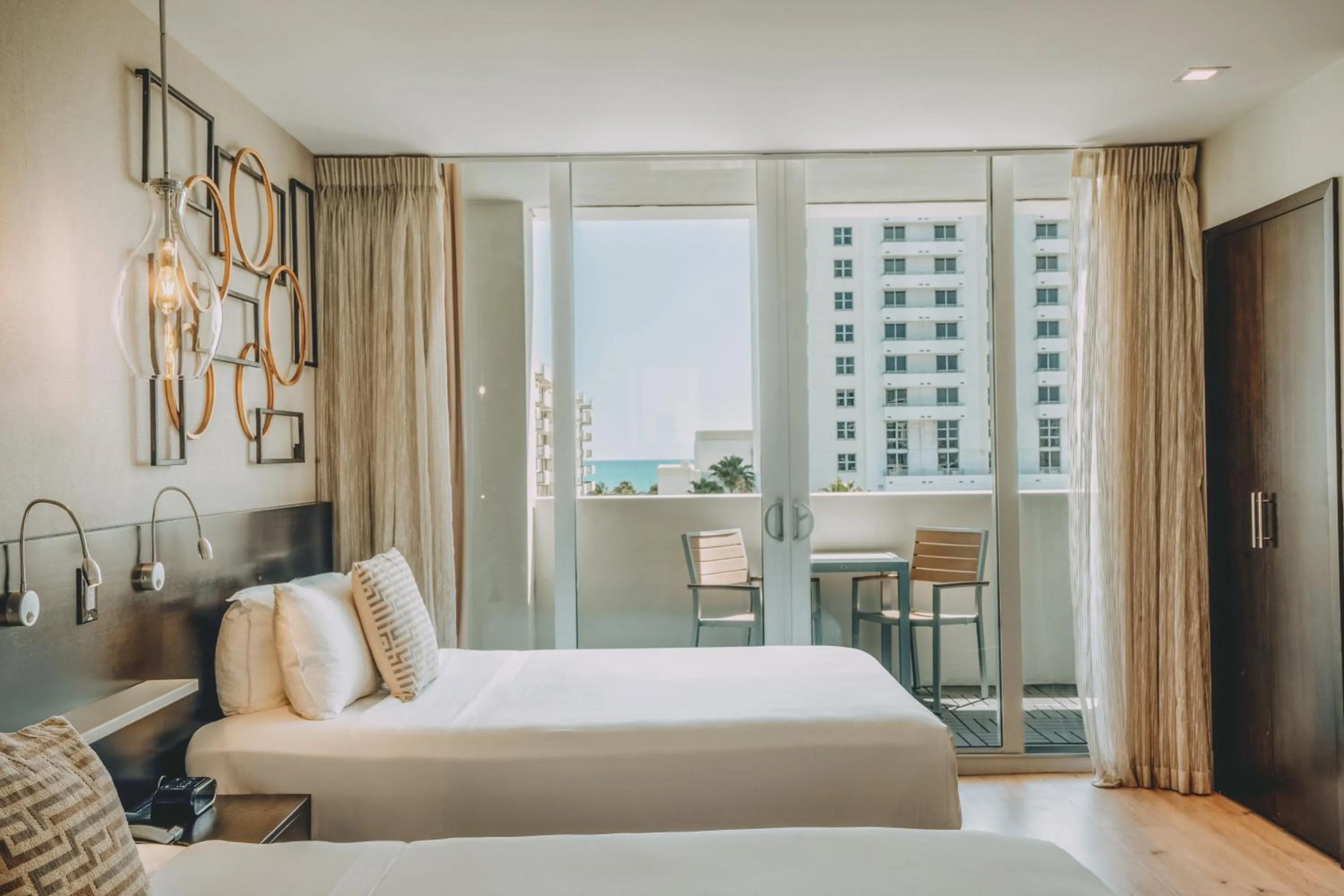 Bed in Iberostar Waves Berkeley Shore