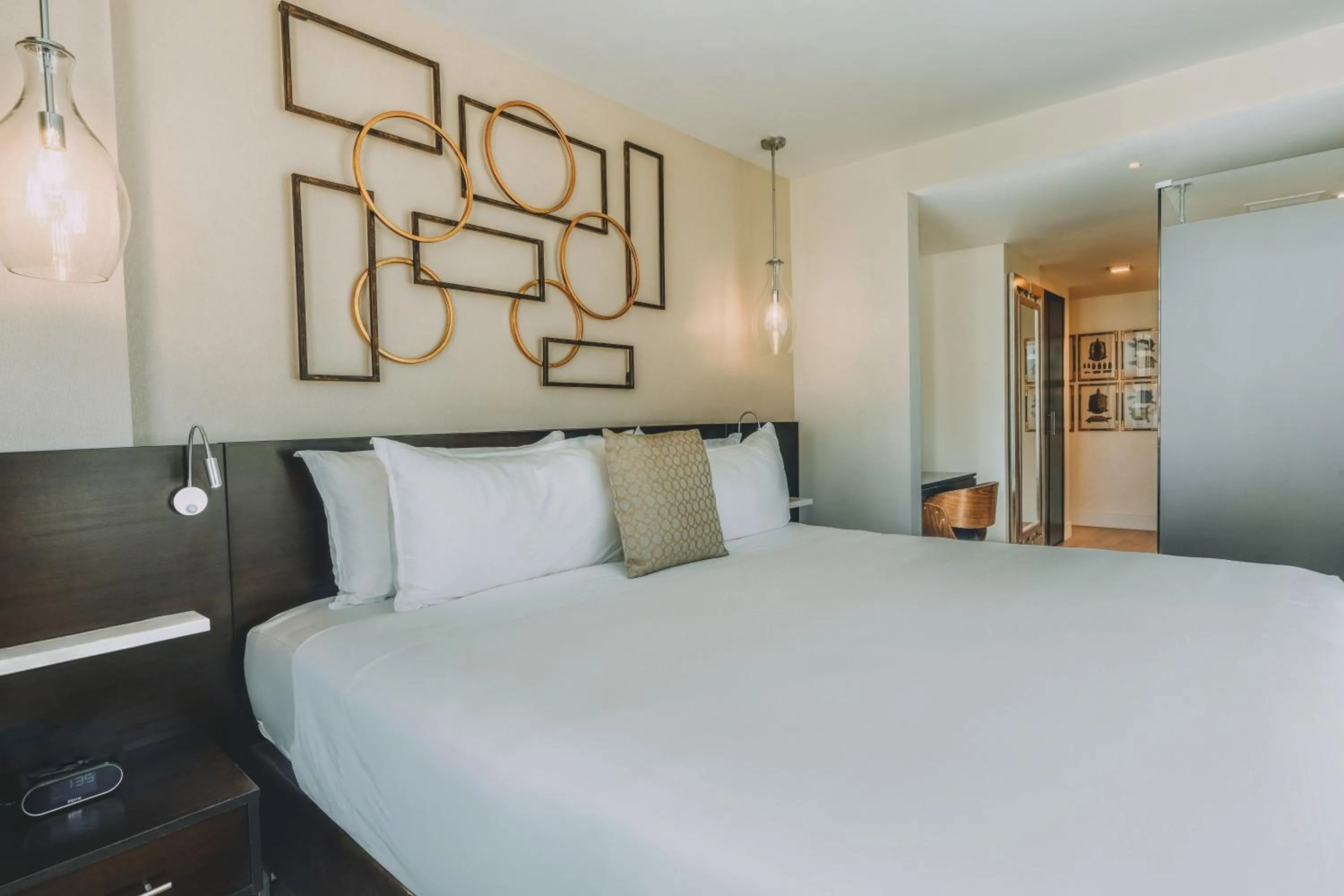 Bed in Iberostar Waves Berkeley Shore