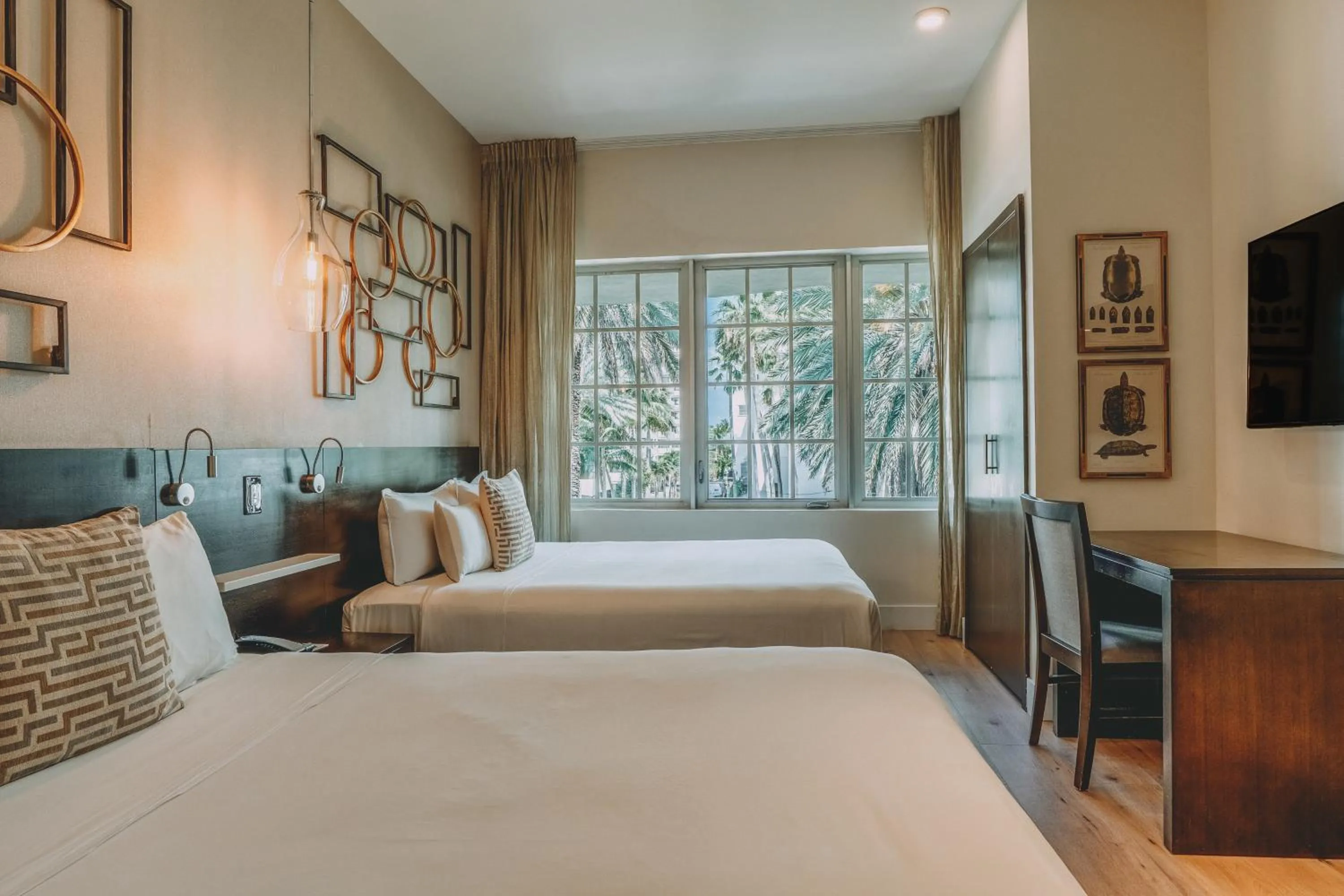 Bed in Iberostar Waves Berkeley Shore