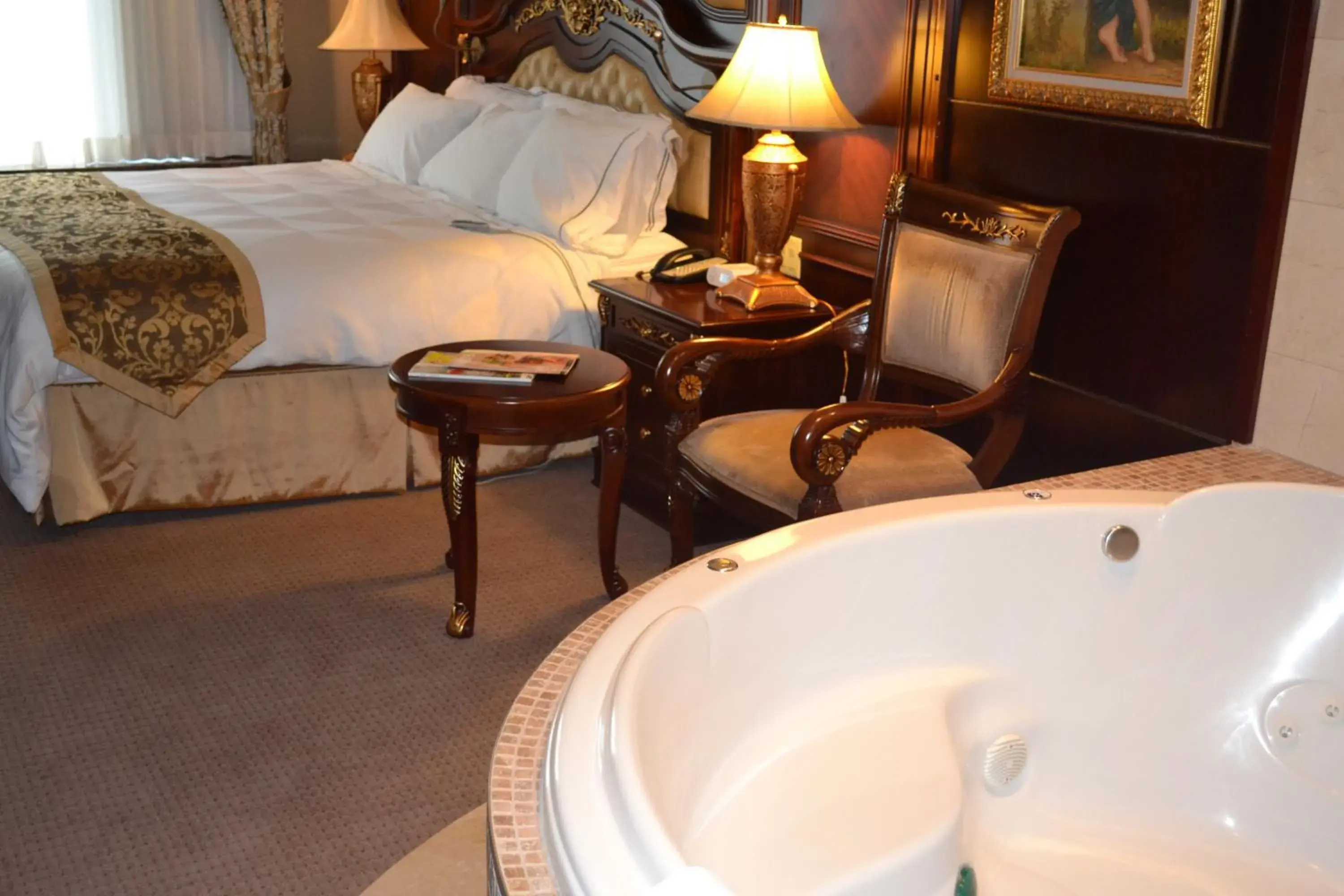 Spa and wellness centre/facilities, Bed in Radisson Hotel Toronto Airport West Spa and wellness centre/facilities, Bed in Radisson Hotel Toronto Airport West