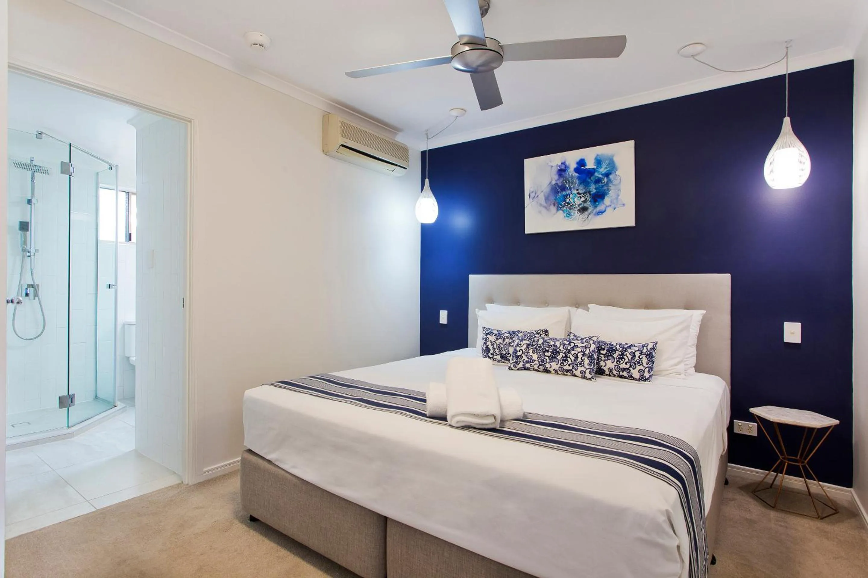 Bedroom, Bed in Offshore Noosa Resort