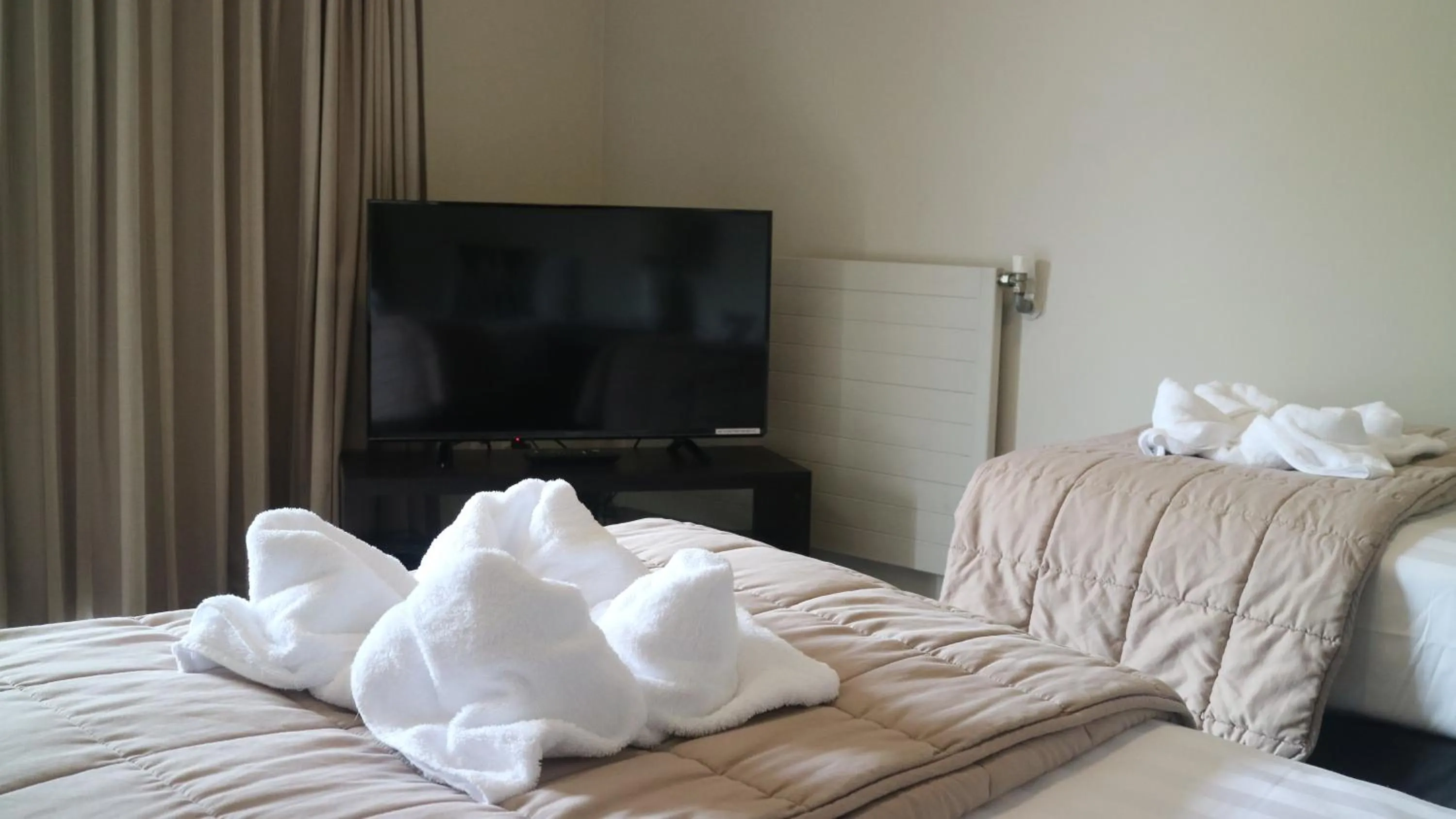 Bed in Executive On Fenton