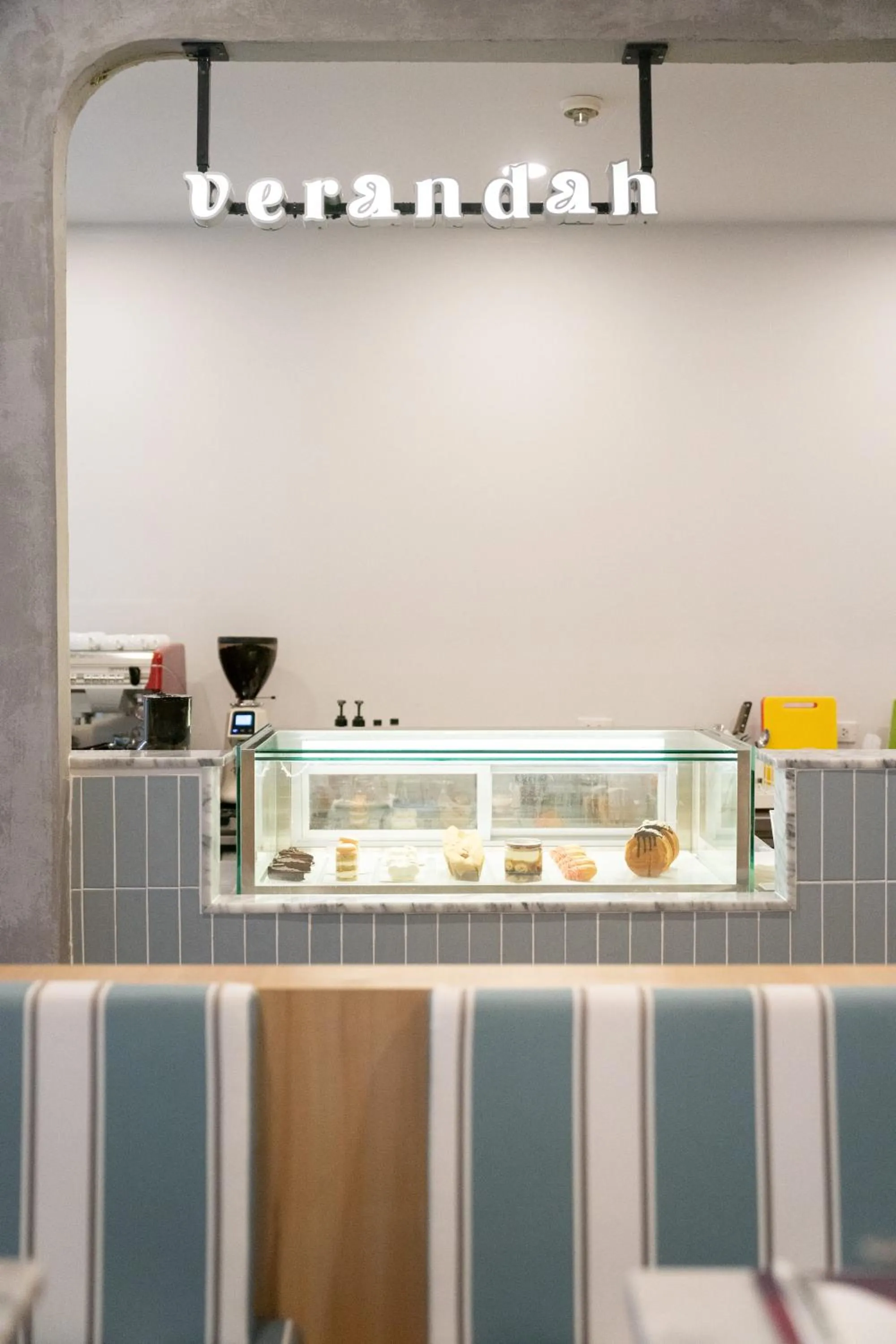 Restaurant/places to eat in The Verandah - SHA Extra Plus