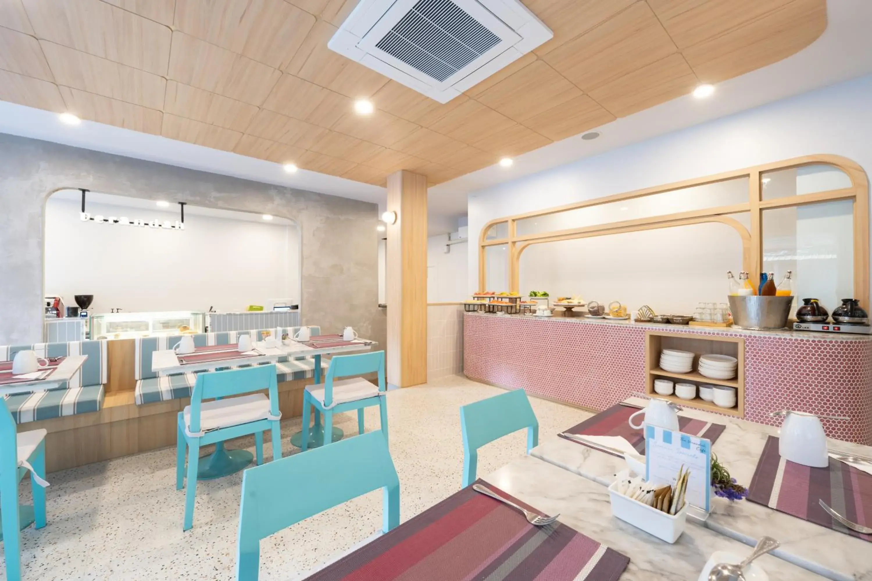 Restaurant/places to eat in The Verandah - SHA Extra Plus Restaurant/places to eat in The Verandah - SHA Extra Plus