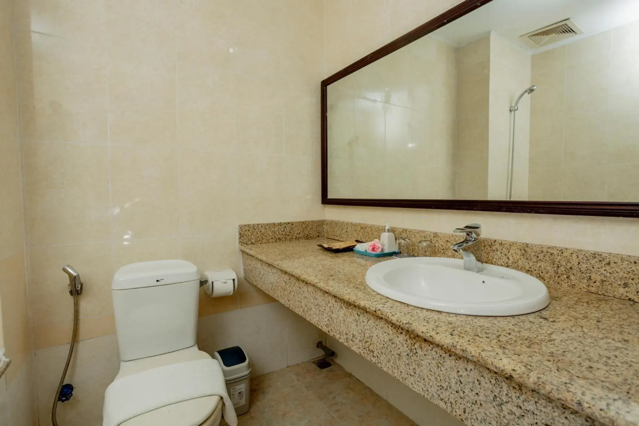 Deluxe Double Room ( 2 Adults + 1 child ) free early check in in Sea and Sand Hotel Deluxe Double Room ( 2 Adults + 1 child ) free early check in in Sea and Sand Hotel