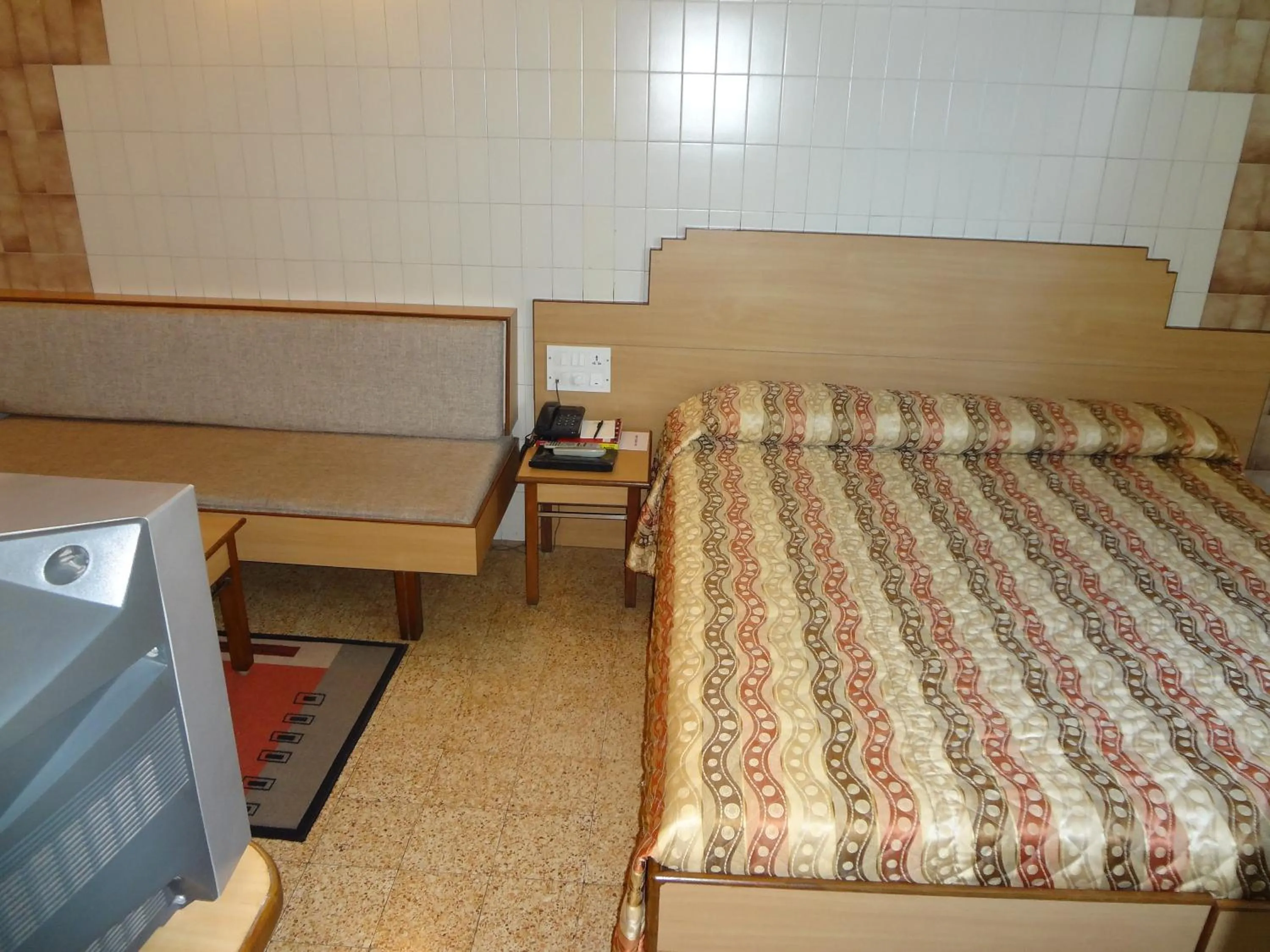 Bed in Chateau Windsor Hotel - Marine Drive