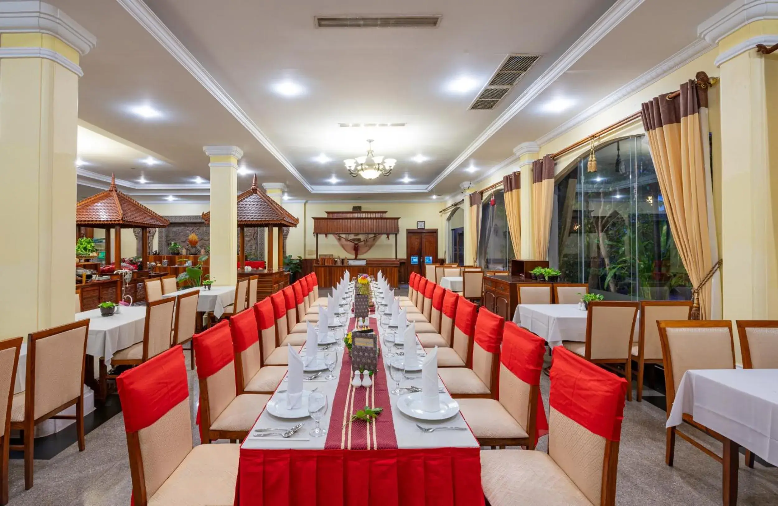 Restaurant/places to eat in Hotel Somadevi Angkor Resort & Spa Restaurant/places to eat in Hotel Somadevi Angkor Resort & Spa