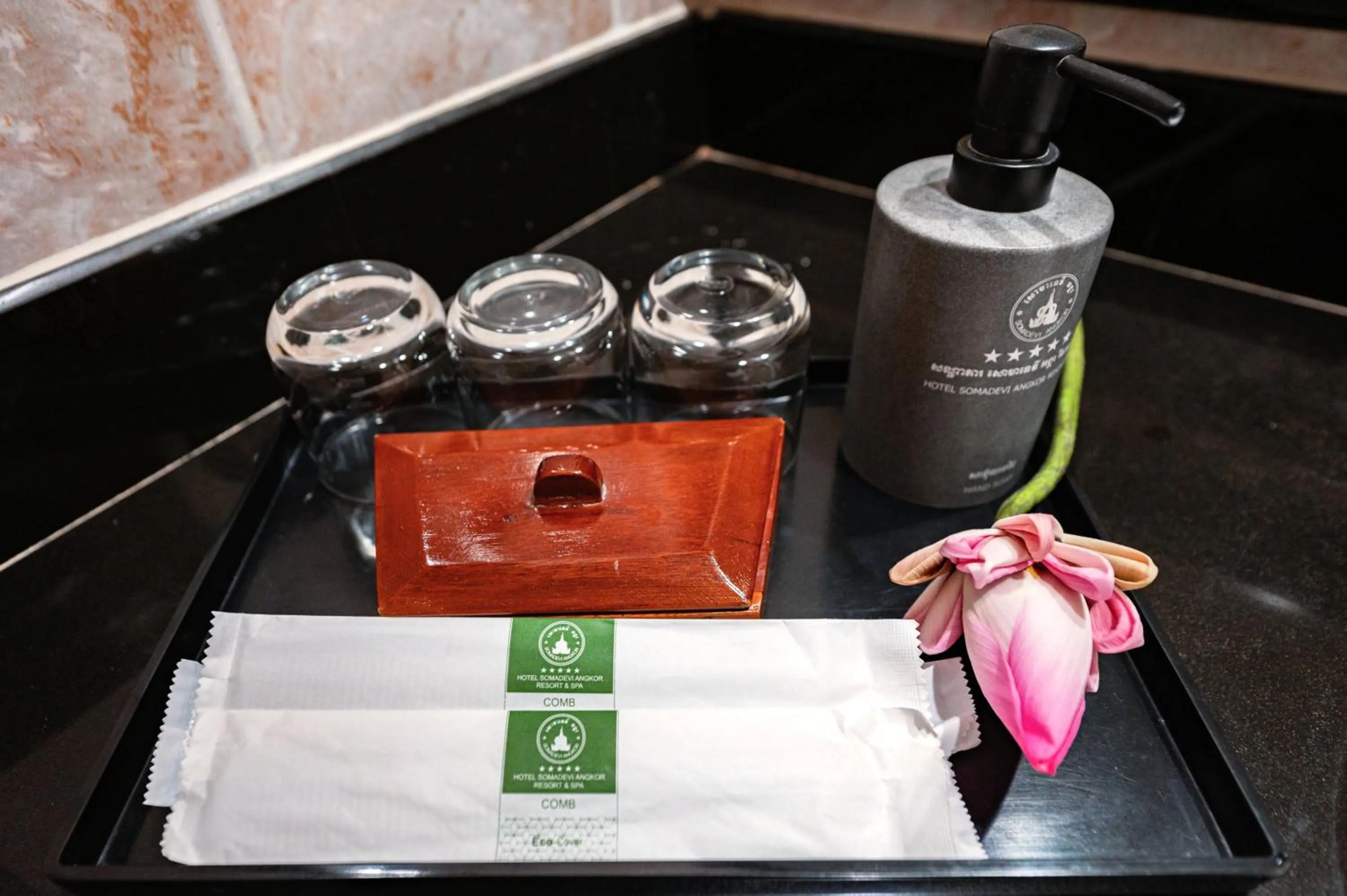 Bathroom in Hotel Somadevi Angkor Resort & Spa