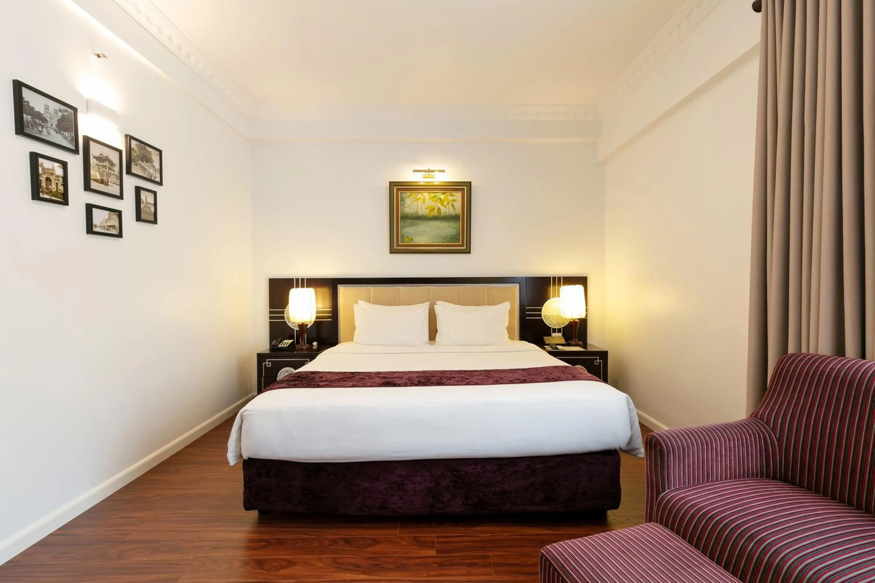 Bed in Flower Garden Hotel