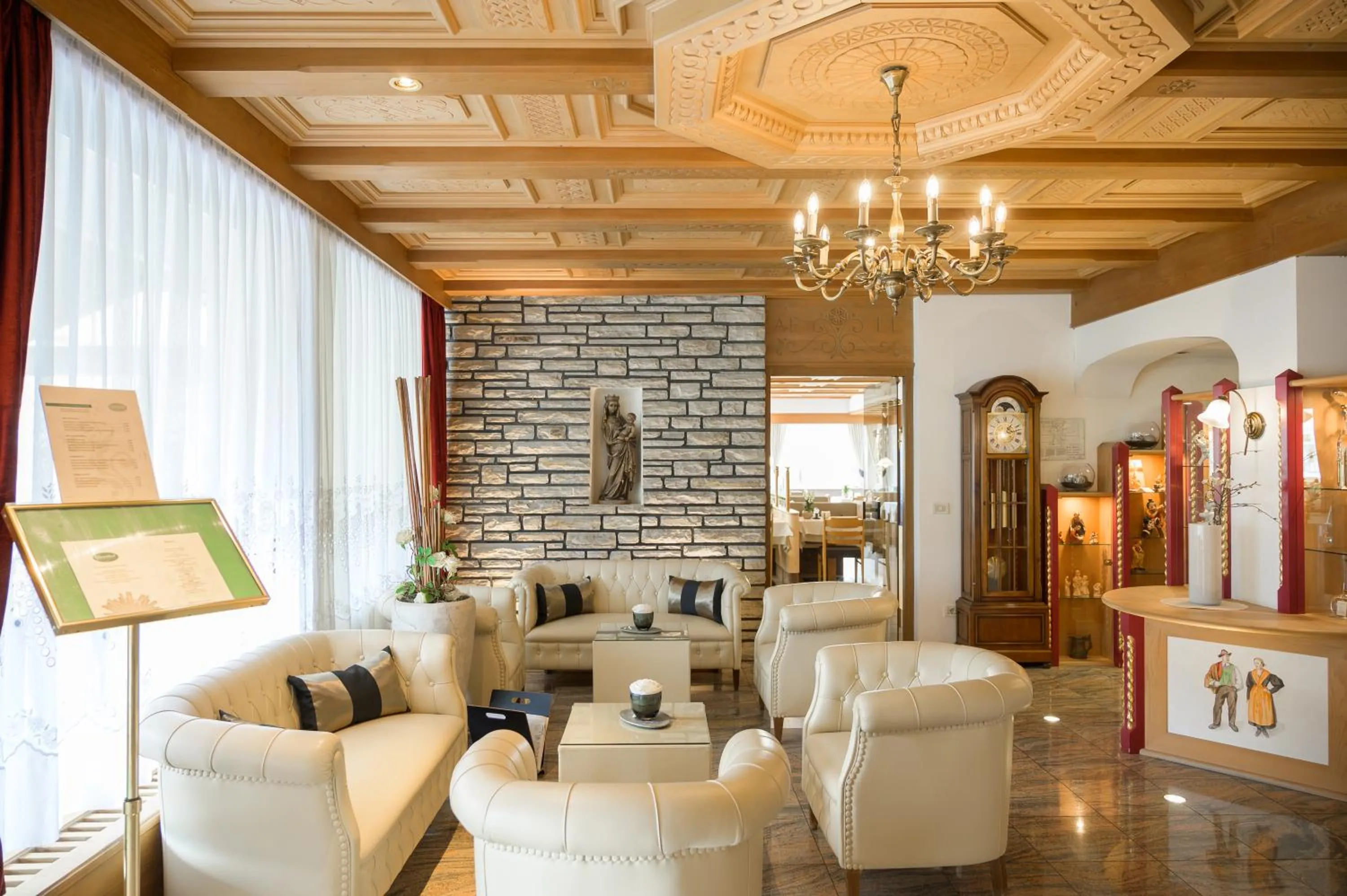 Lobby or reception in Glanzhof Hotel & Apartments