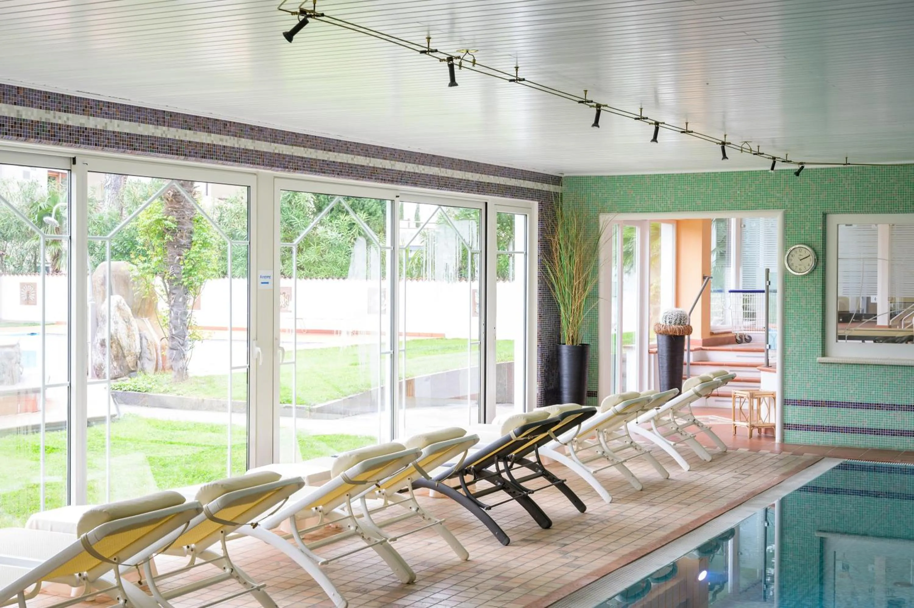 Swimming pool in Glanzhof Hotel & Apartments