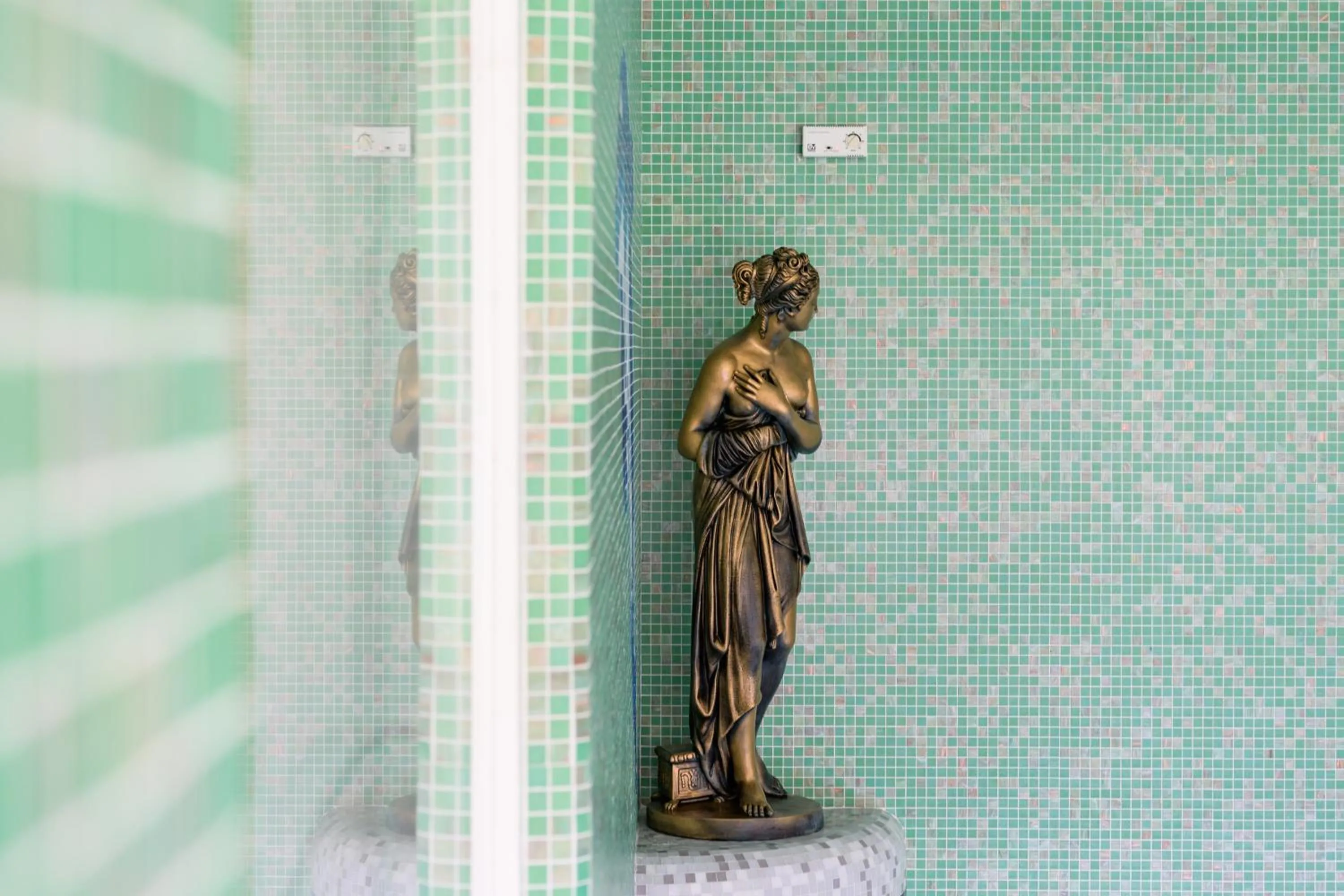 Swimming pool in Glanzhof Hotel & Apartments