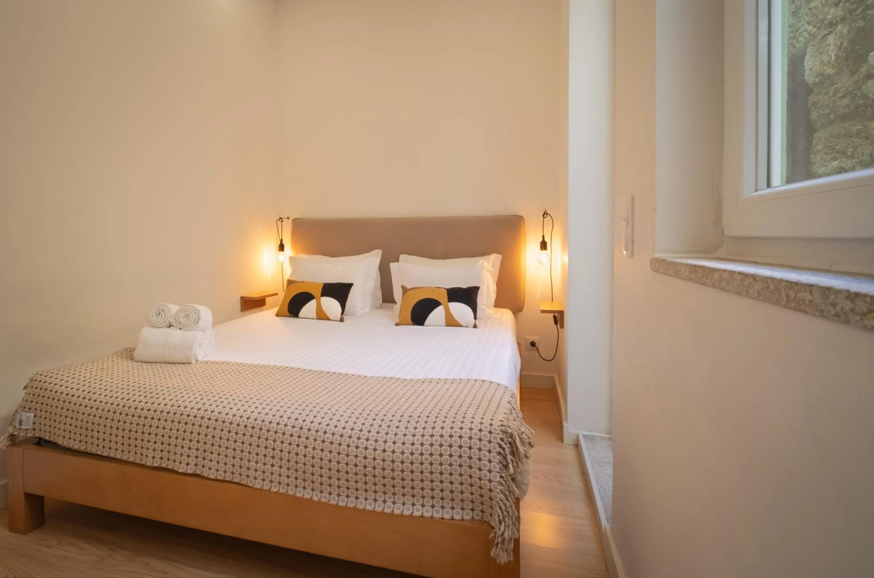 Bedroom, Bed in Bonfim 234 Townhouse