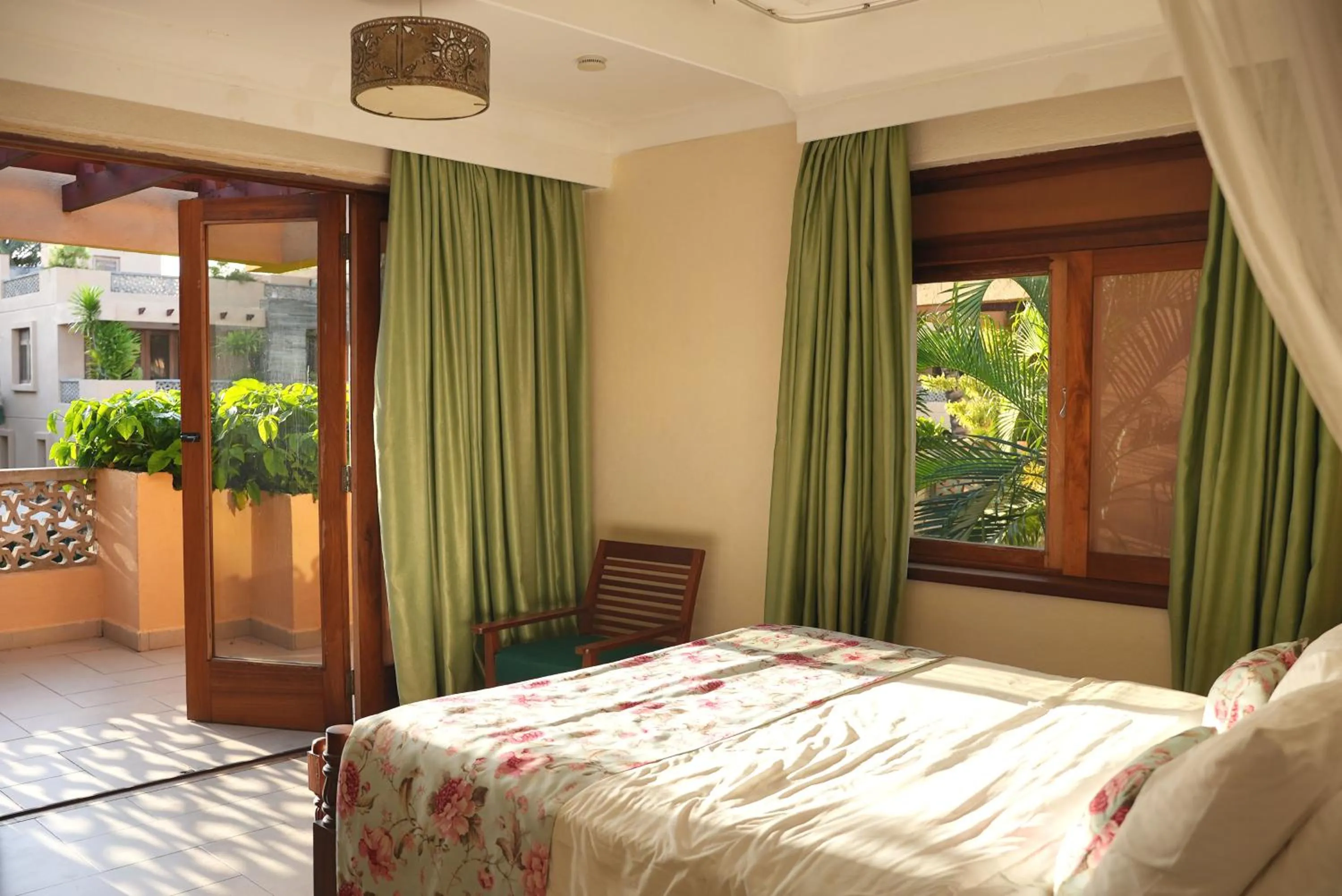 Property building, Bed in Villa Mandhari - Diani Beach