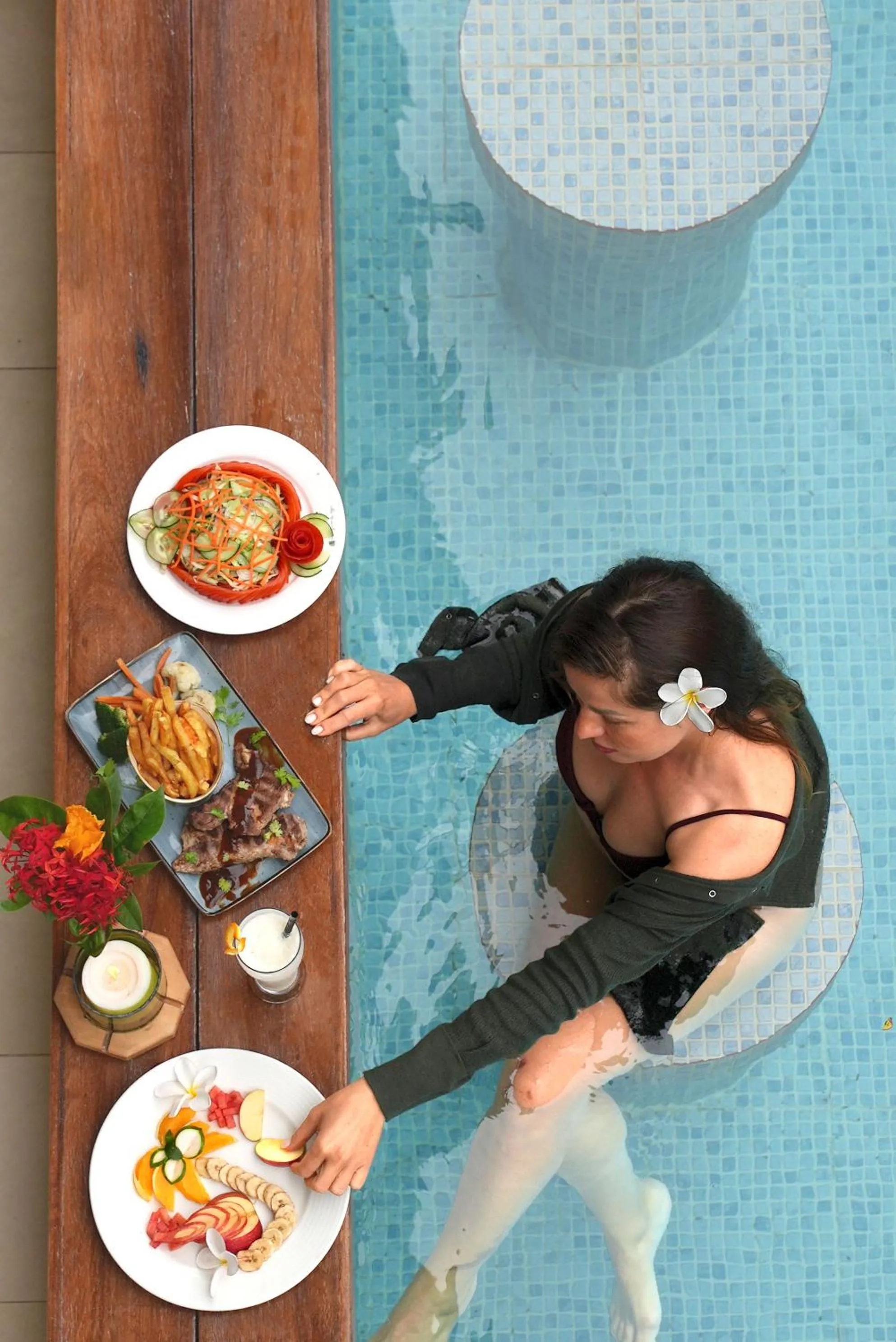 Swimming pool in Villa Mandhari - Diani Beach