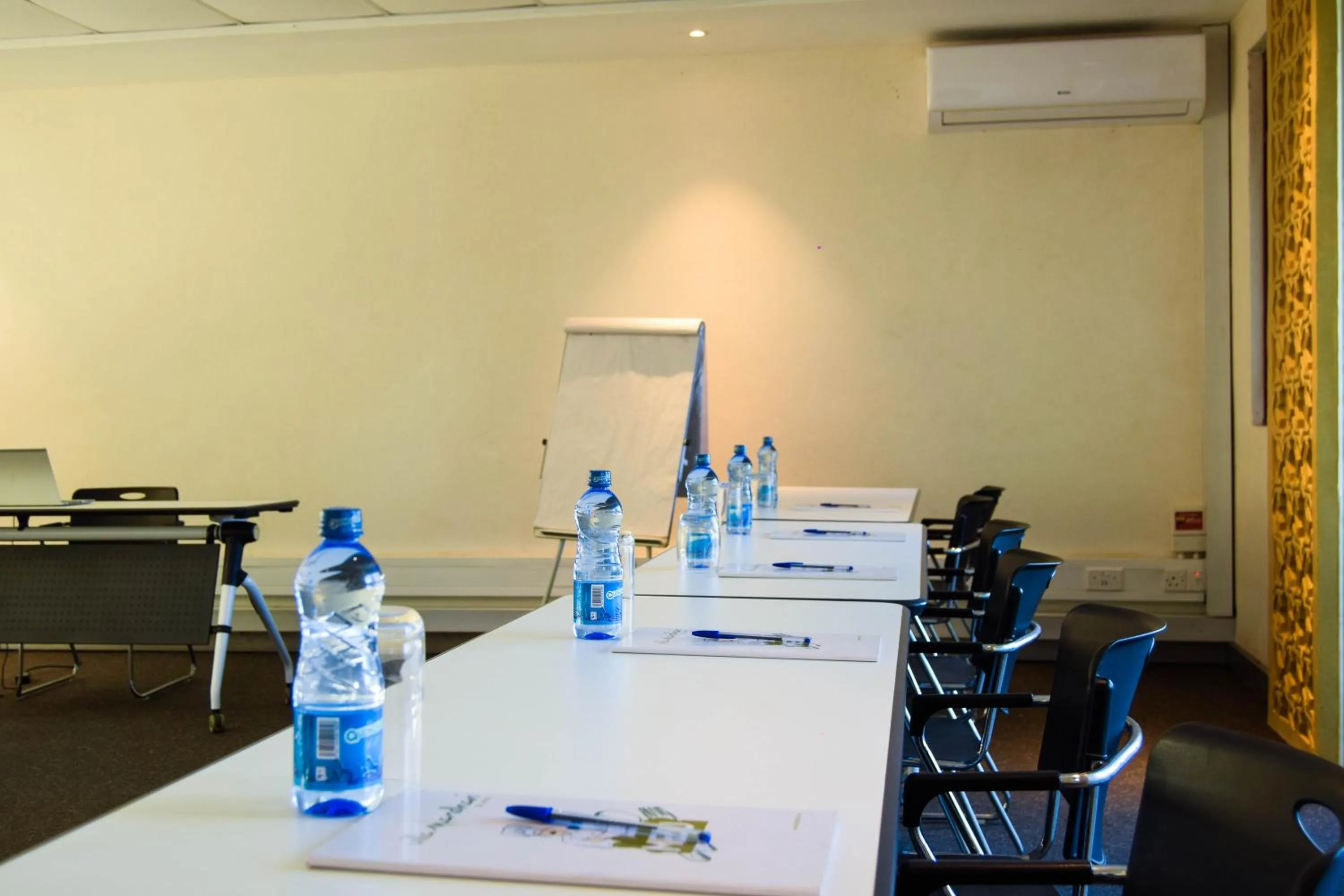 Meeting/conference room in Villa Mandhari - Diani Beach