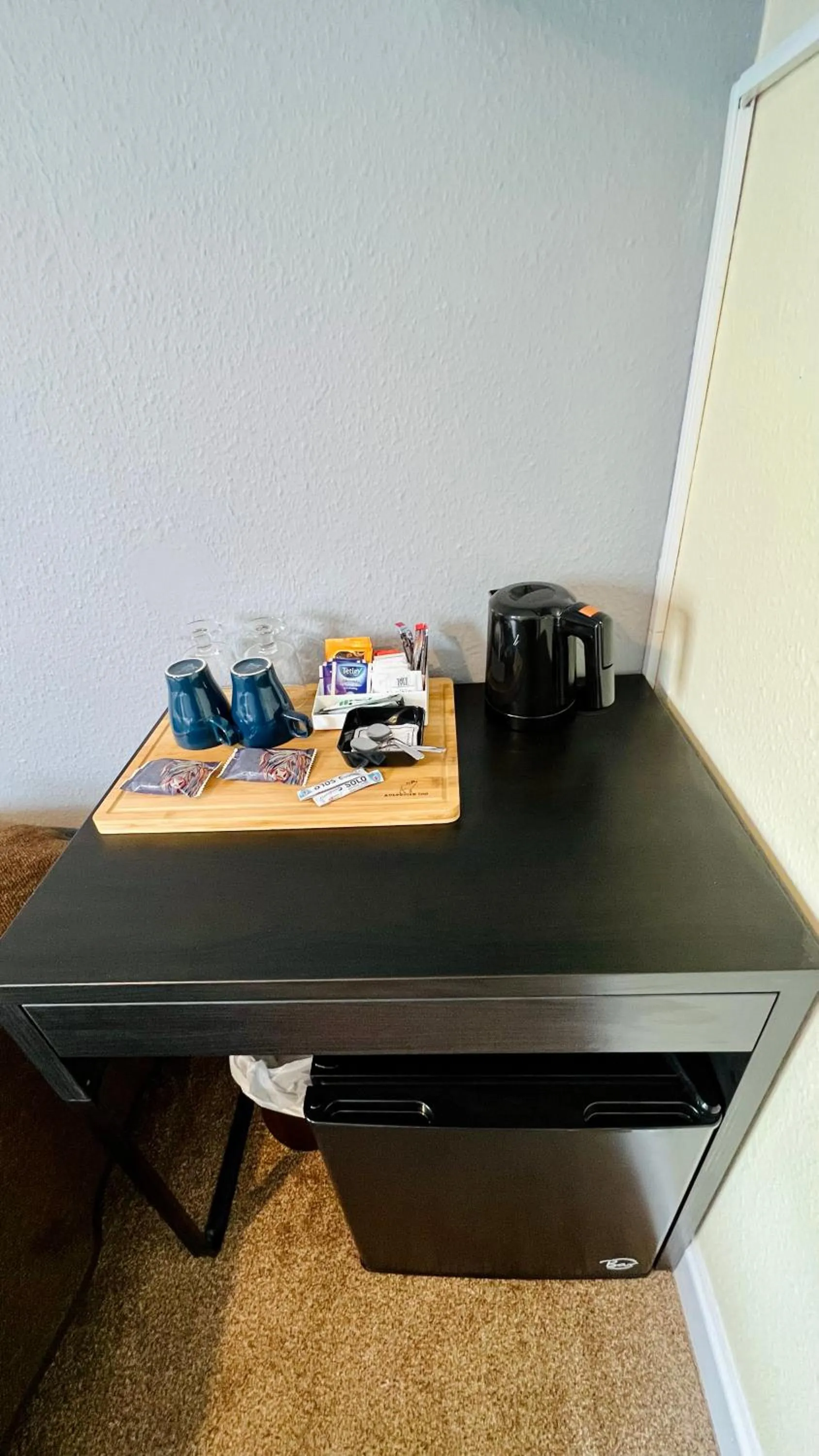 Coffee/tea facilities in Aultguish Inn