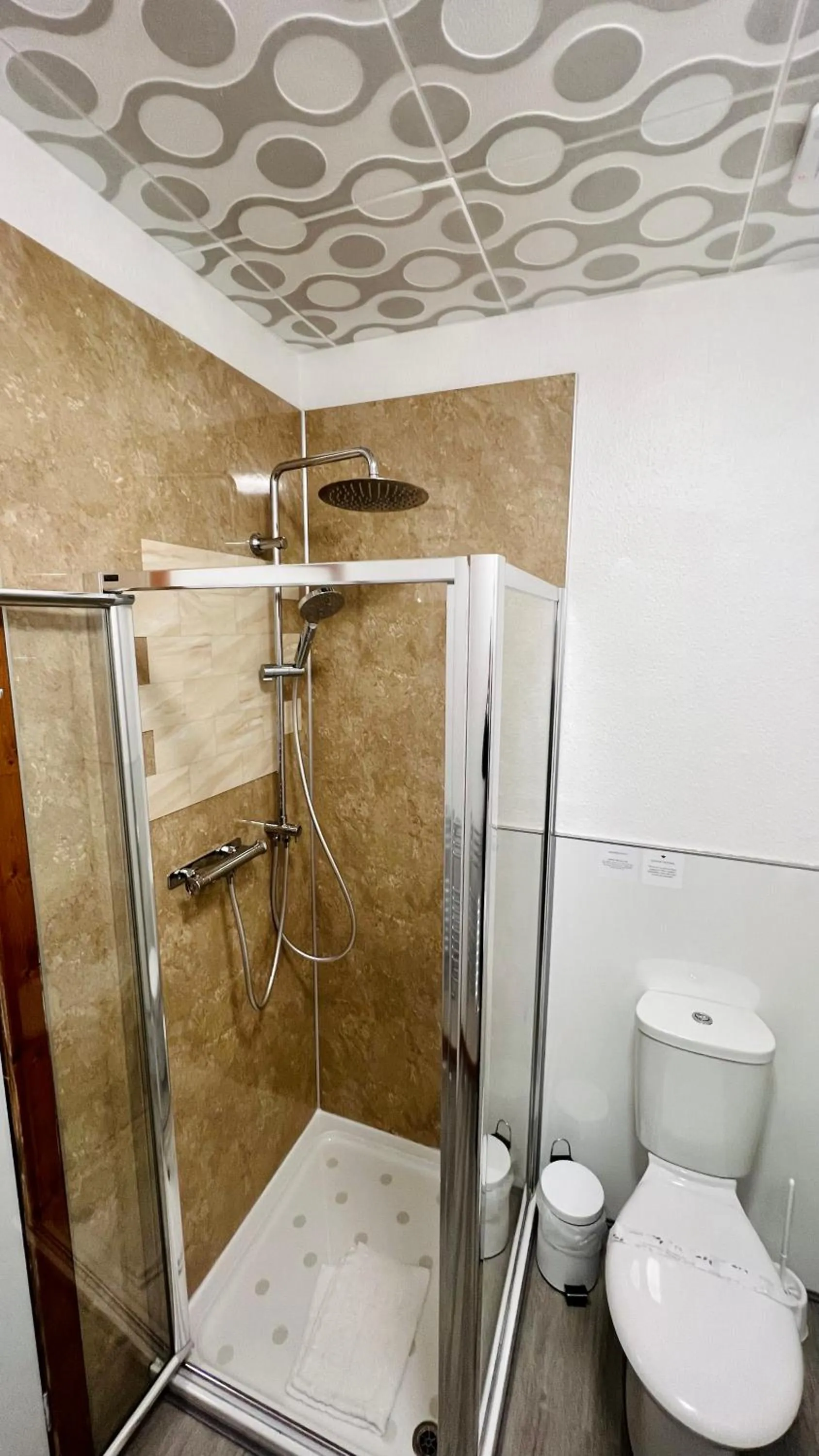 Bathroom in Aultguish Inn