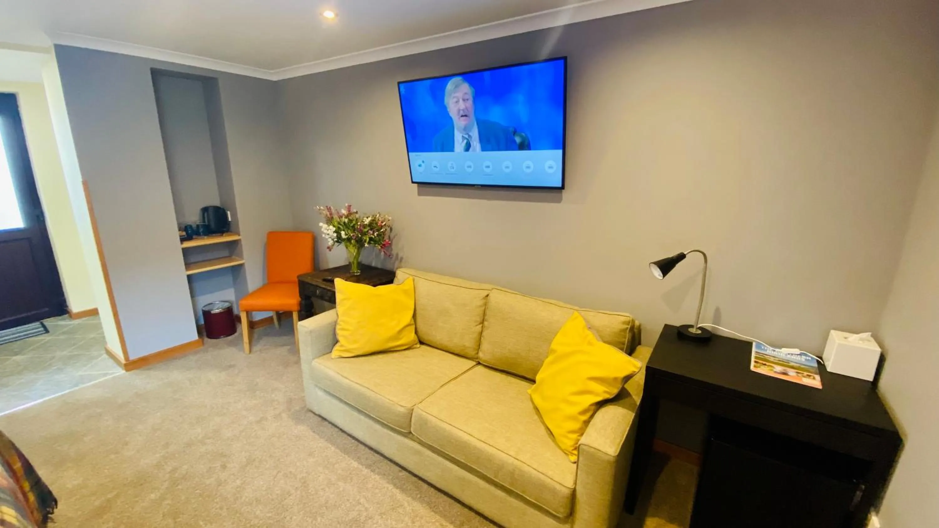 Seating area in Aultguish Inn