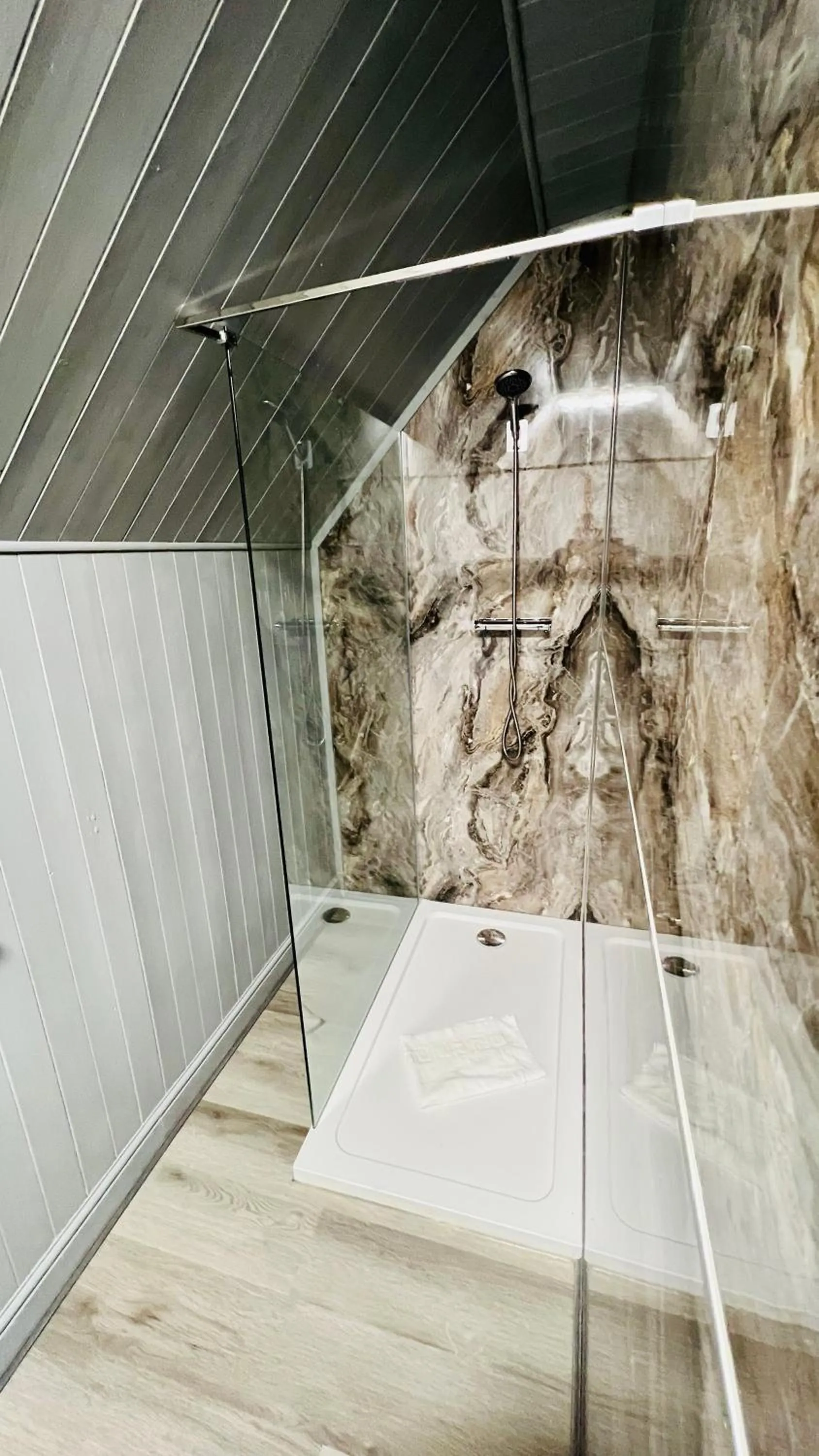 Bathroom in Aultguish Inn