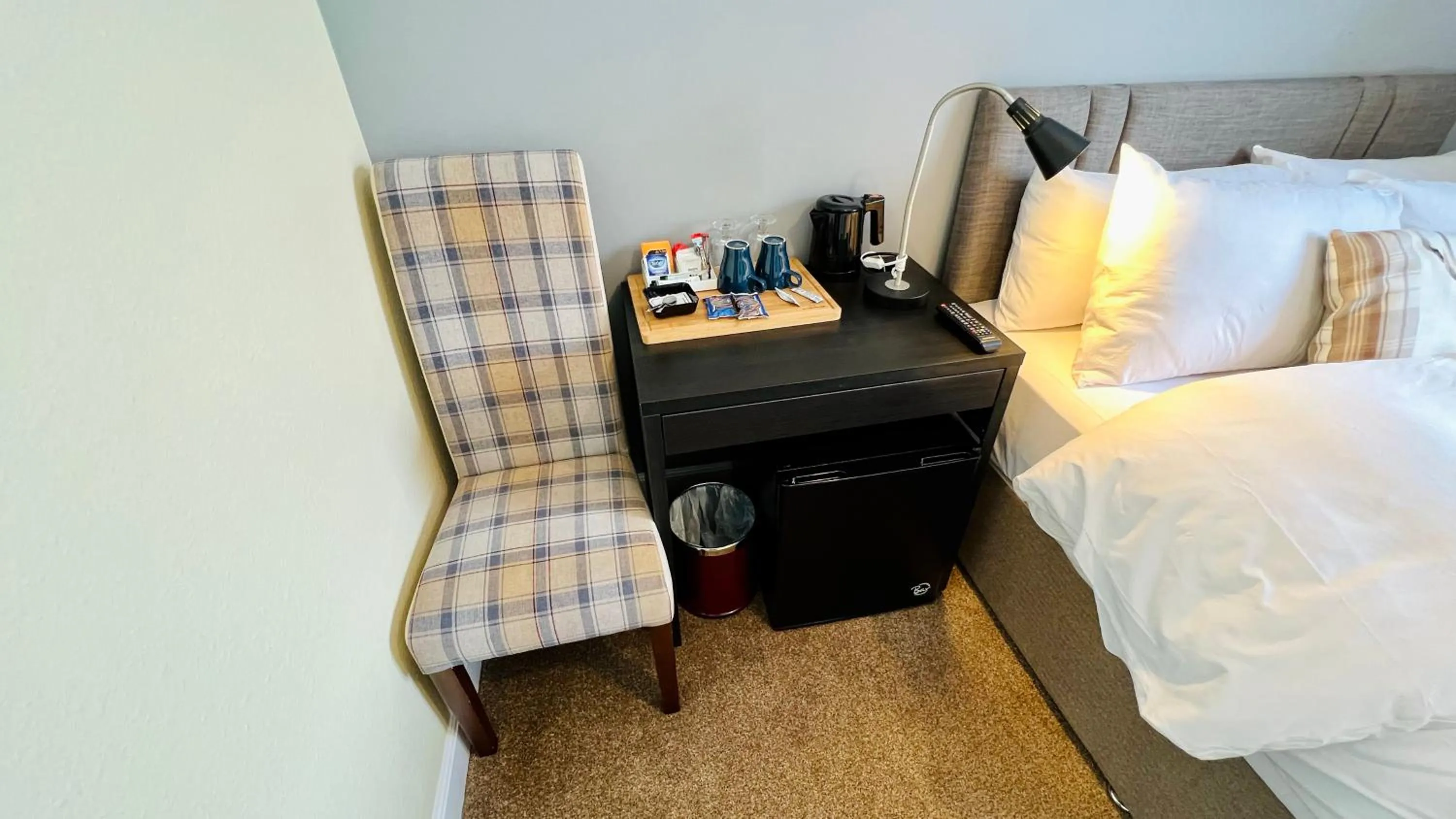 Coffee/tea facilities, Bed in Aultguish Inn