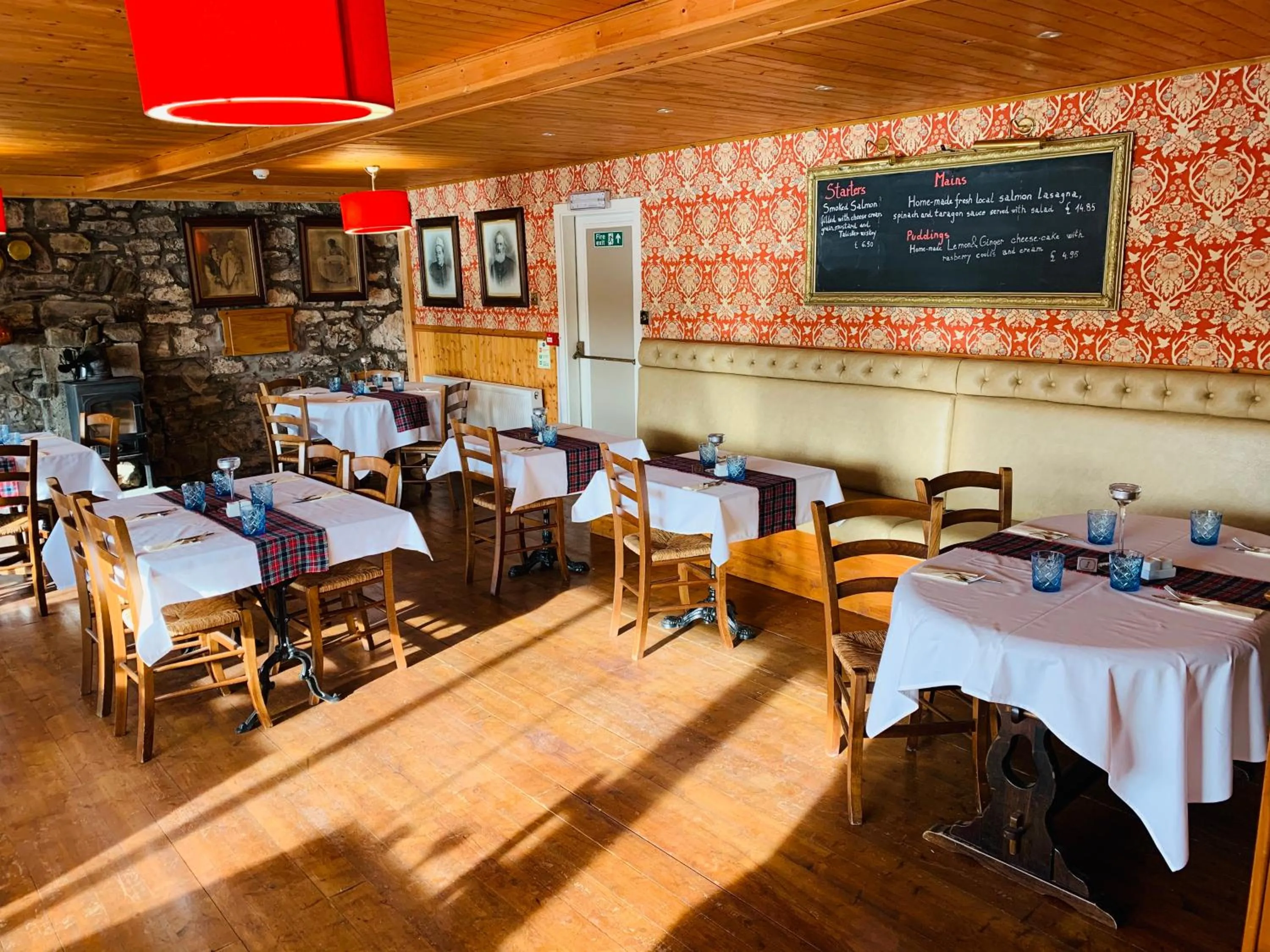 Restaurant/places to eat in Aultguish Inn