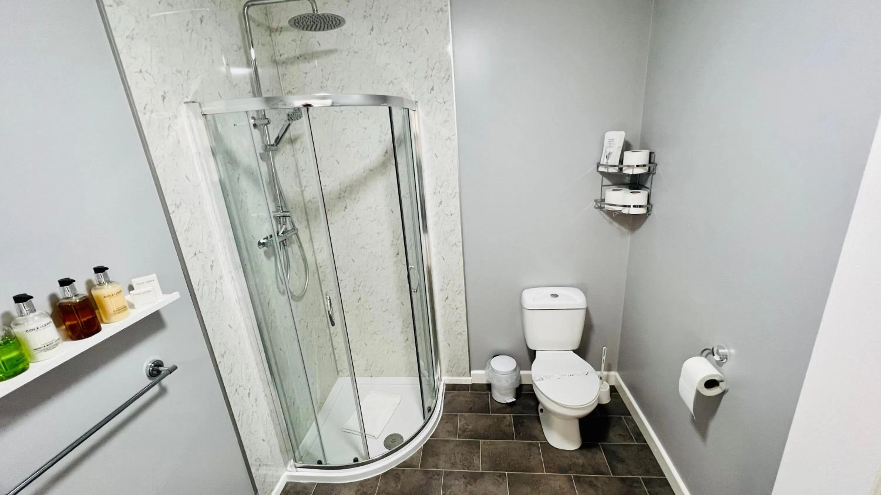 Bathroom in Aultguish Inn