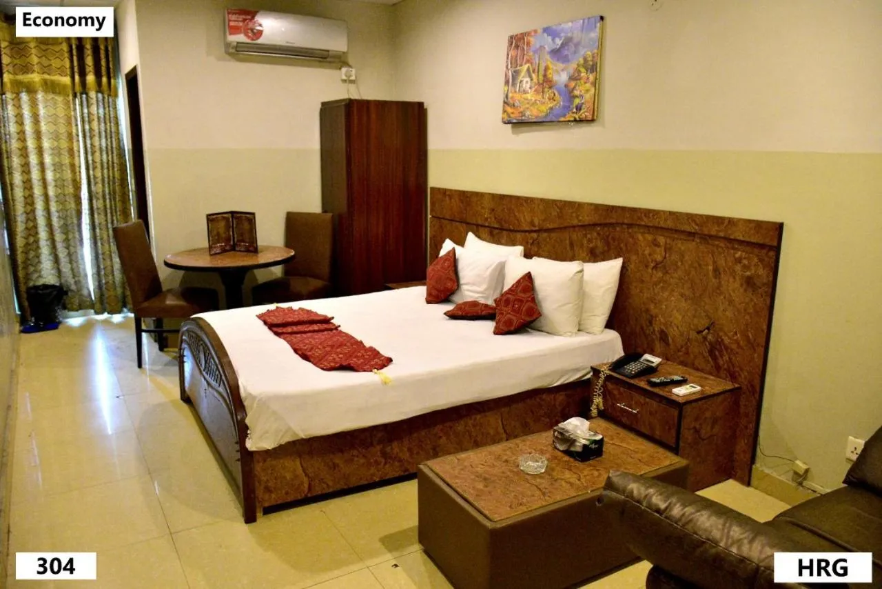 Hotel Royal Gardens Lahore