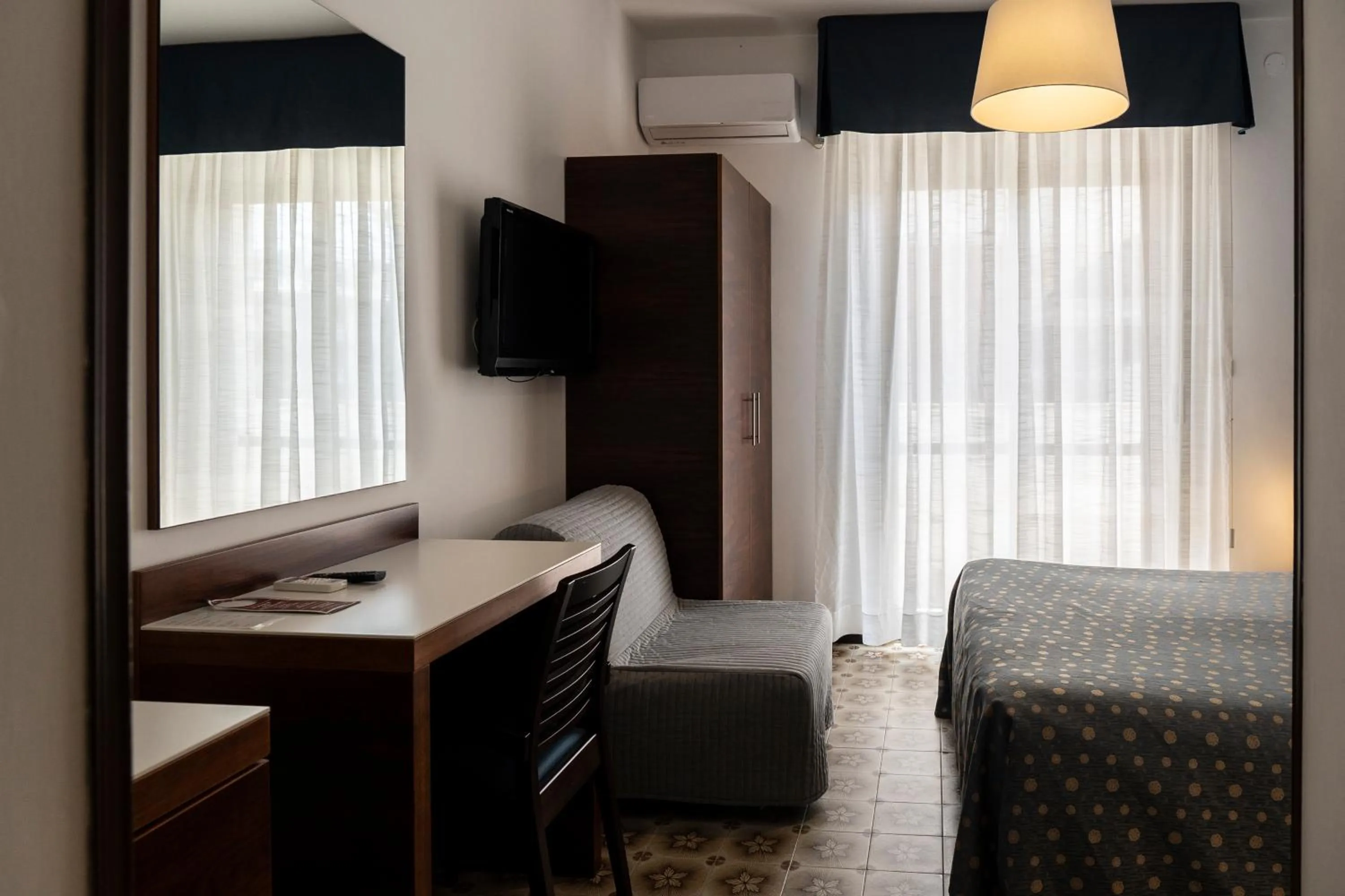 Photo of the whole room in Hotel Mare Blu