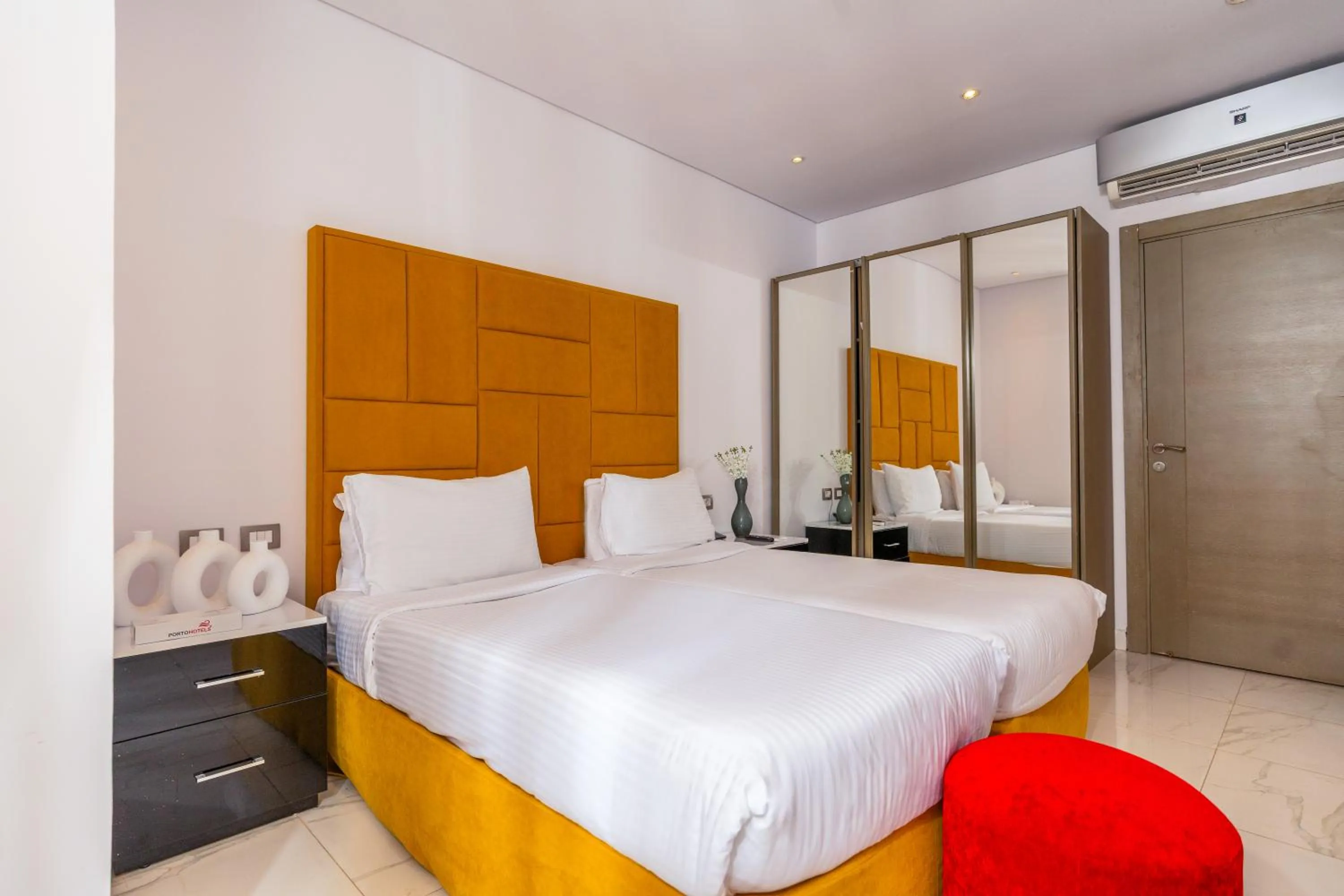 Bed in Porto Marina Hotel & Spa Al Alamein