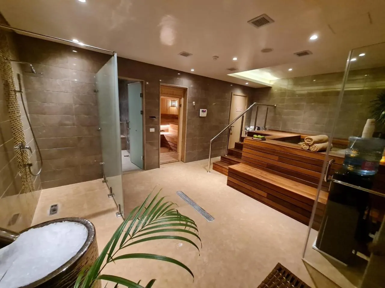 Shower in Porto Marina Hotel & Spa Al Alamein