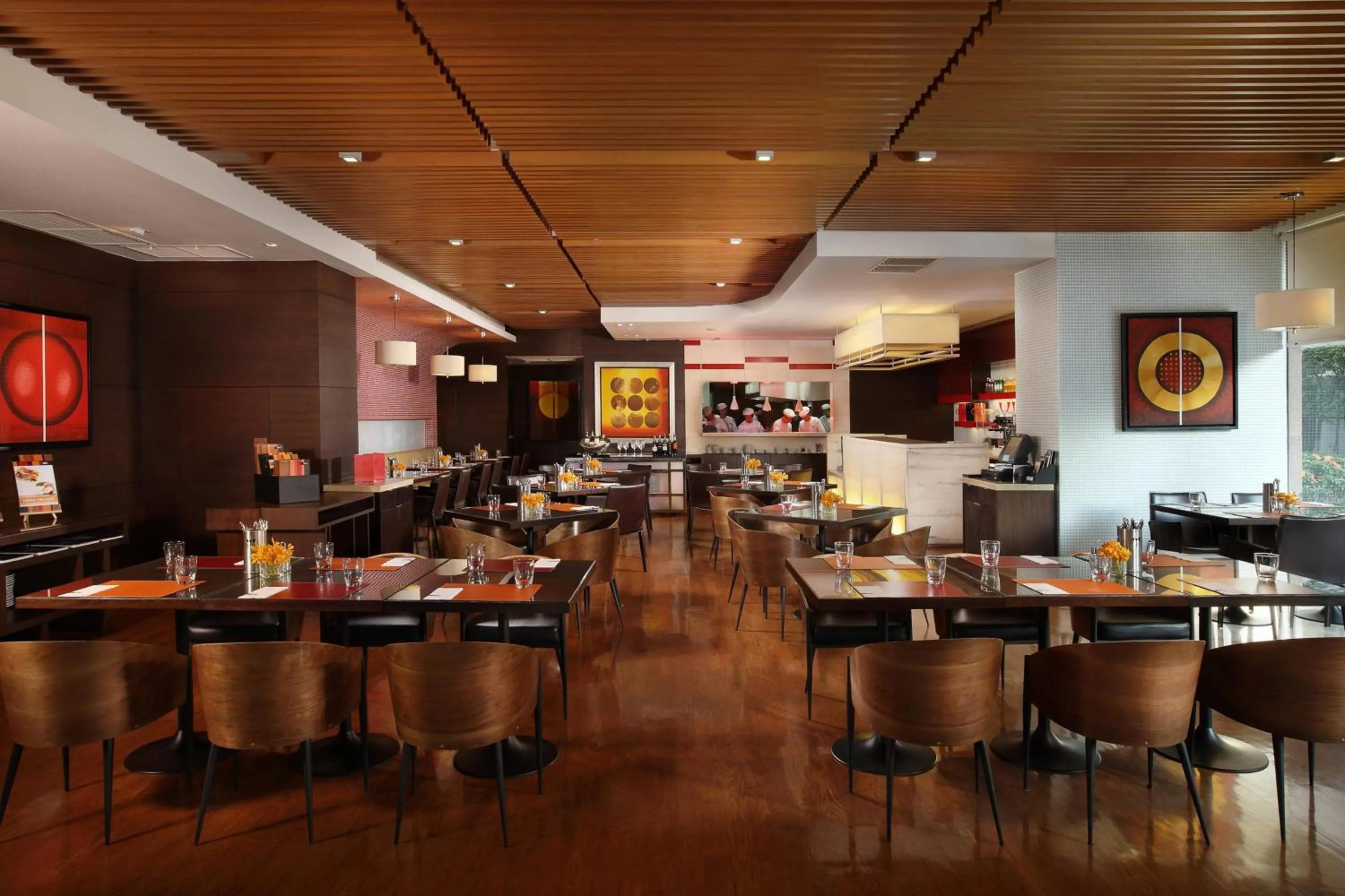 Restaurant/places to eat in Sathorn Vista, Bangkok - Marriott Executive Apartments