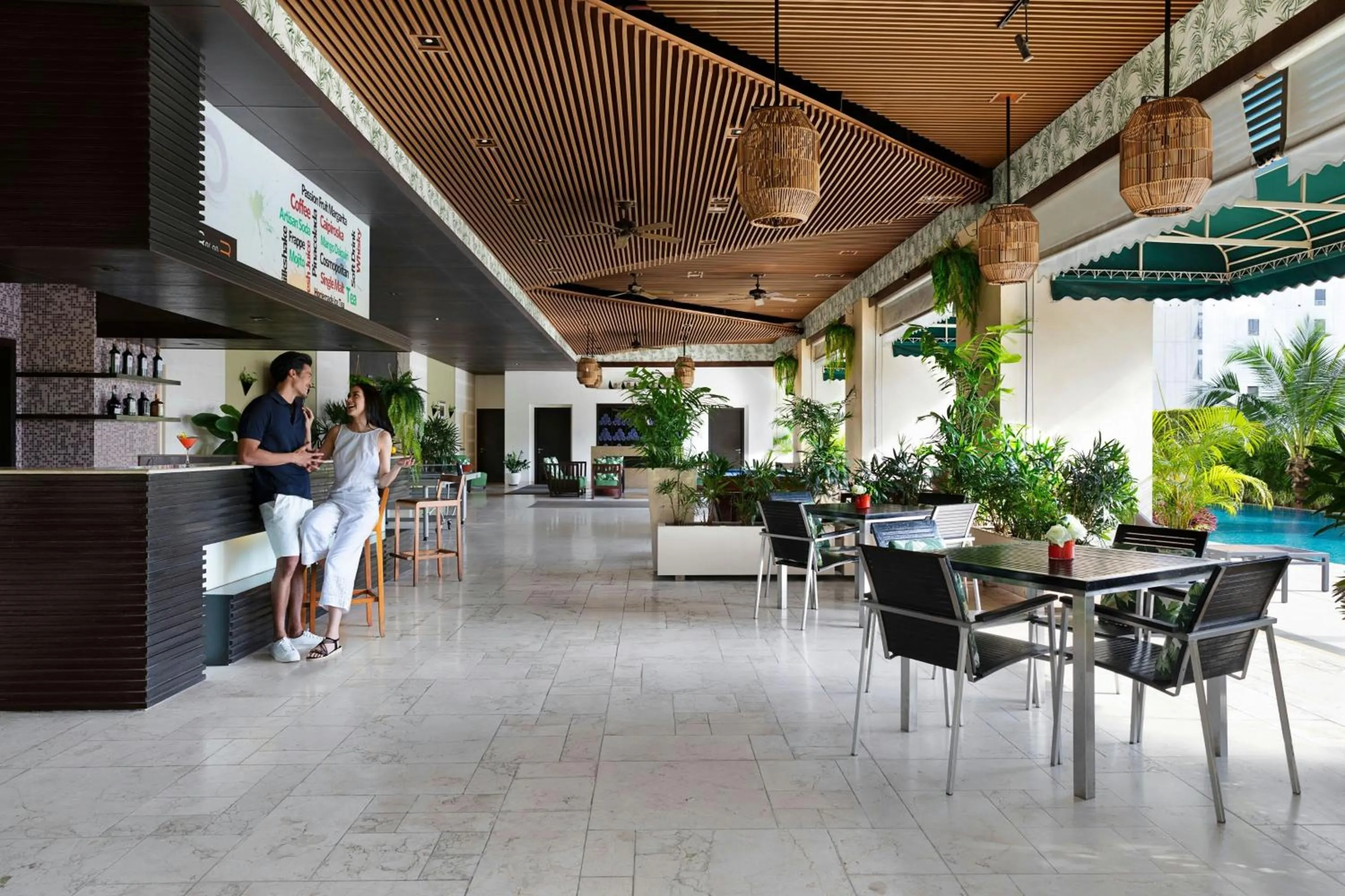 Lounge or bar in Marriott Executive Apartments Sukhumvit Park, Bangkok