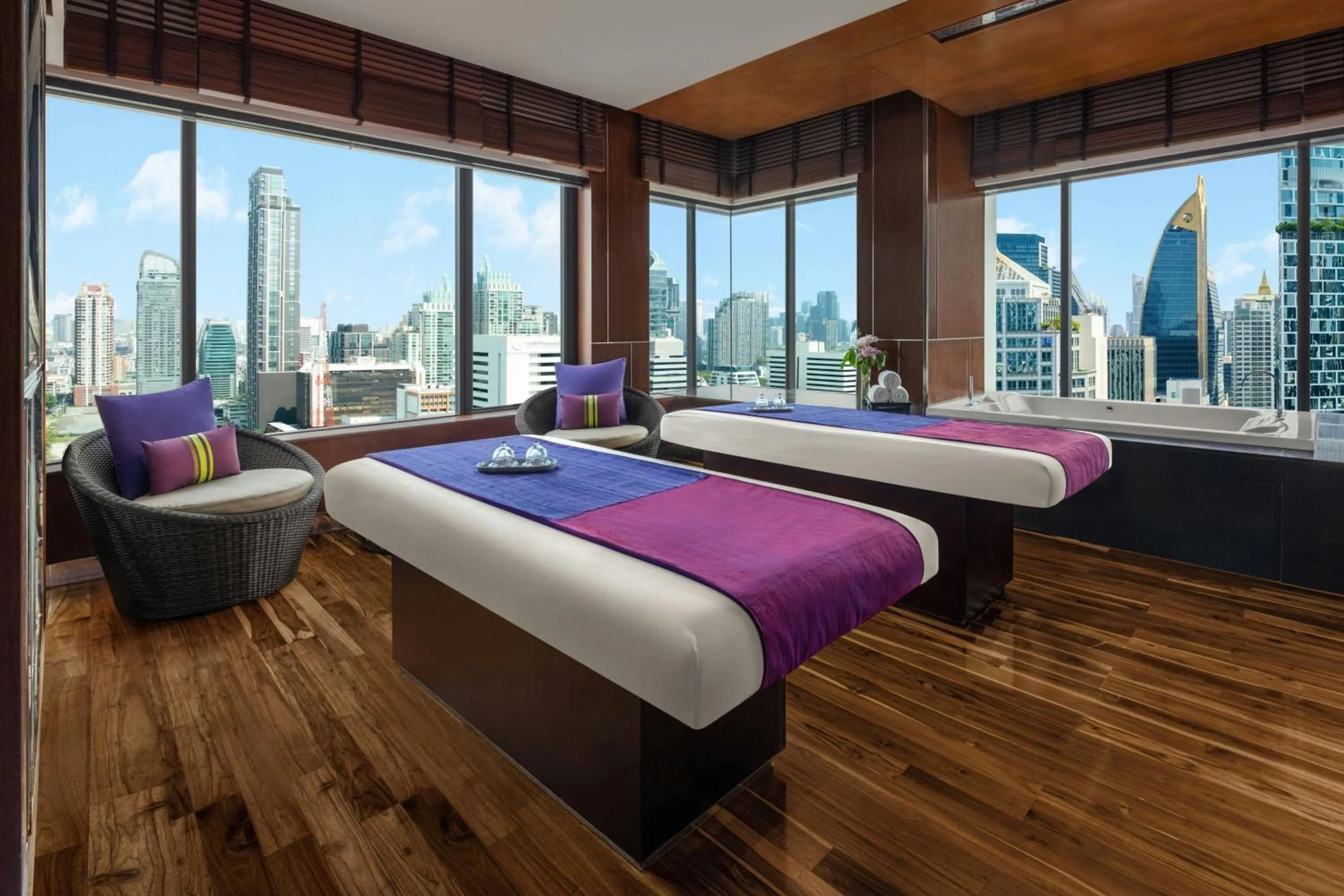 Spa and wellness centre/facilities, Bed in Renaissance Bangkok Ratchaprasong Hotel by Marriott