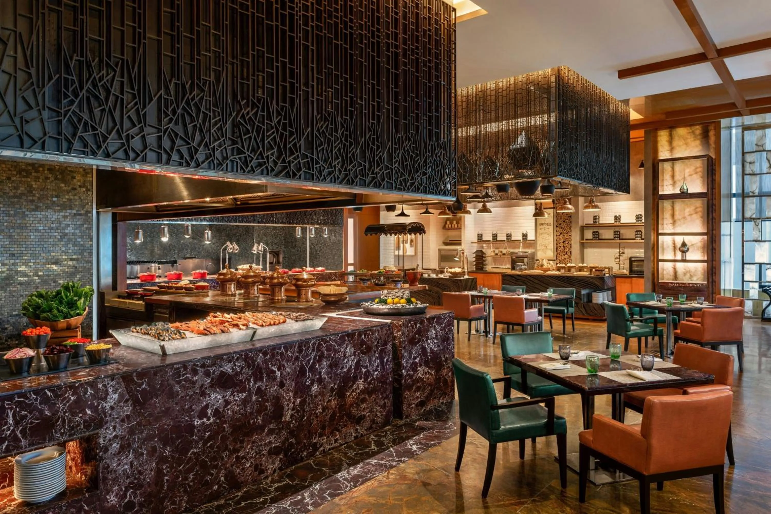 Restaurant/places to eat in Renaissance Bangkok Ratchaprasong Hotel by Marriott