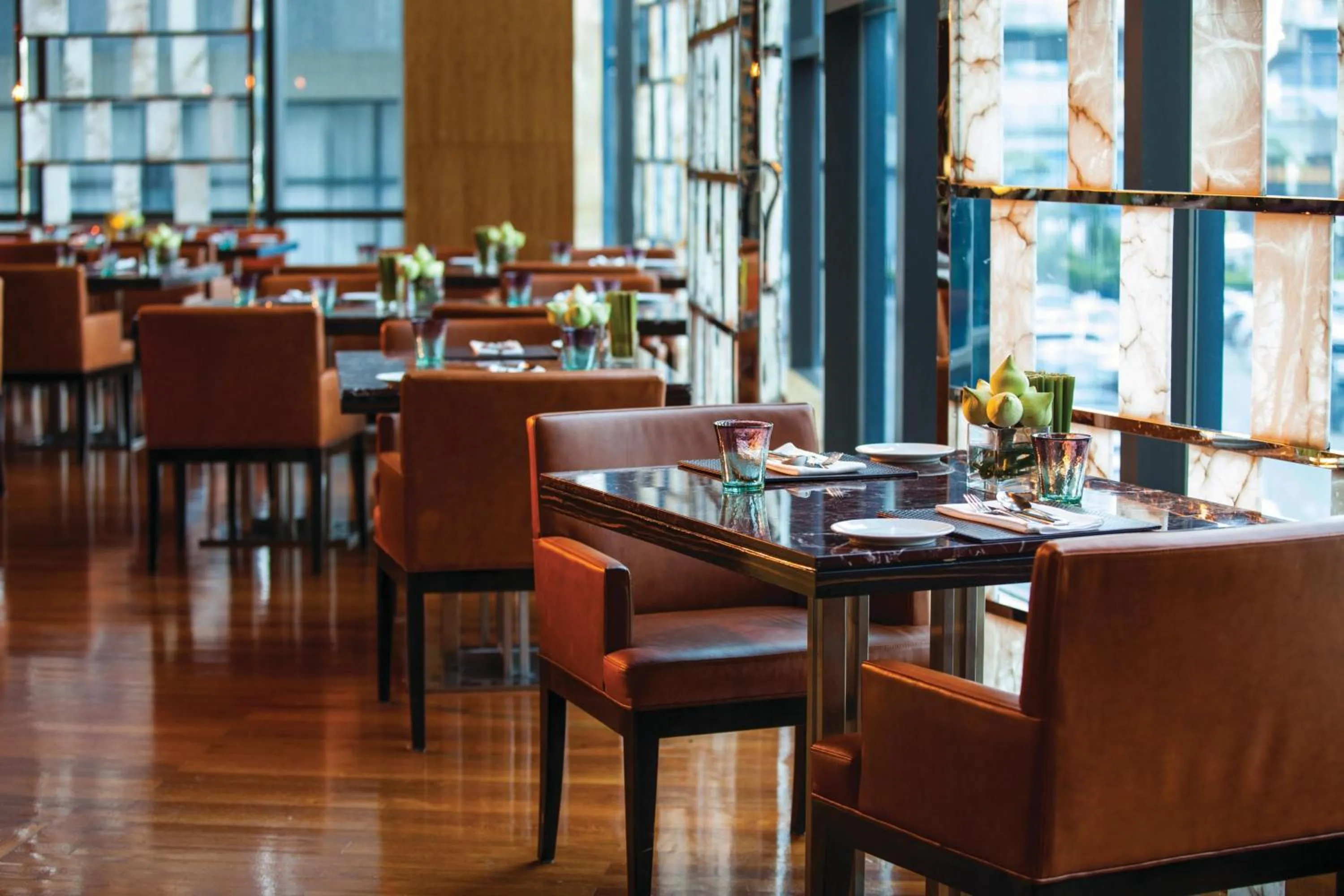 Restaurant/places to eat in Renaissance Bangkok Ratchaprasong Hotel by Marriott