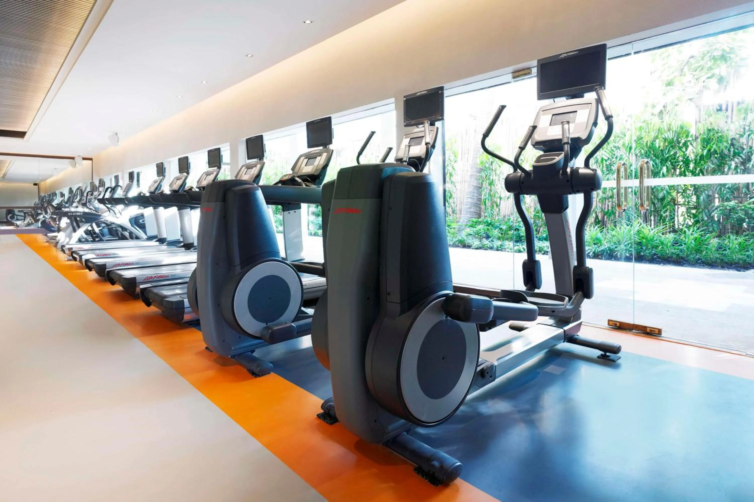 Fitness centre/facilities in Anantara Riverside Bangkok Resort