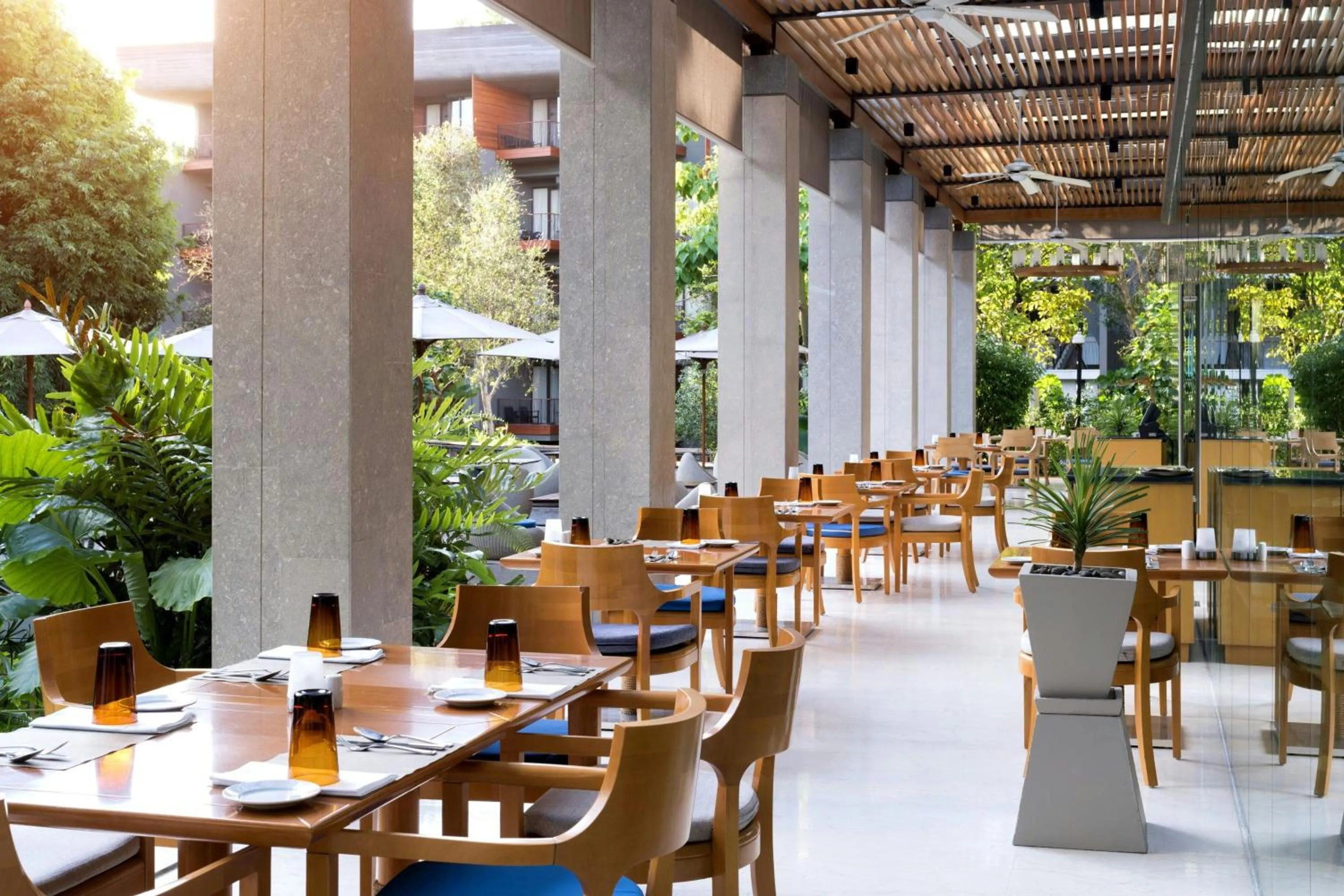 Restaurant/places to eat in Renaissance Phuket Resort & Spa