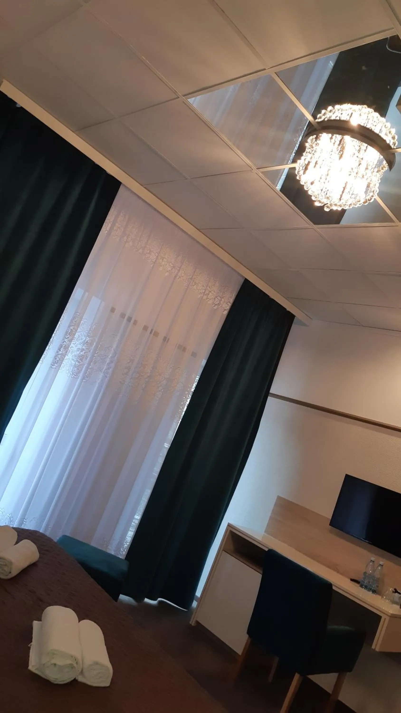 Photo of the whole room, Bed in Hotel & Restauracja Glass