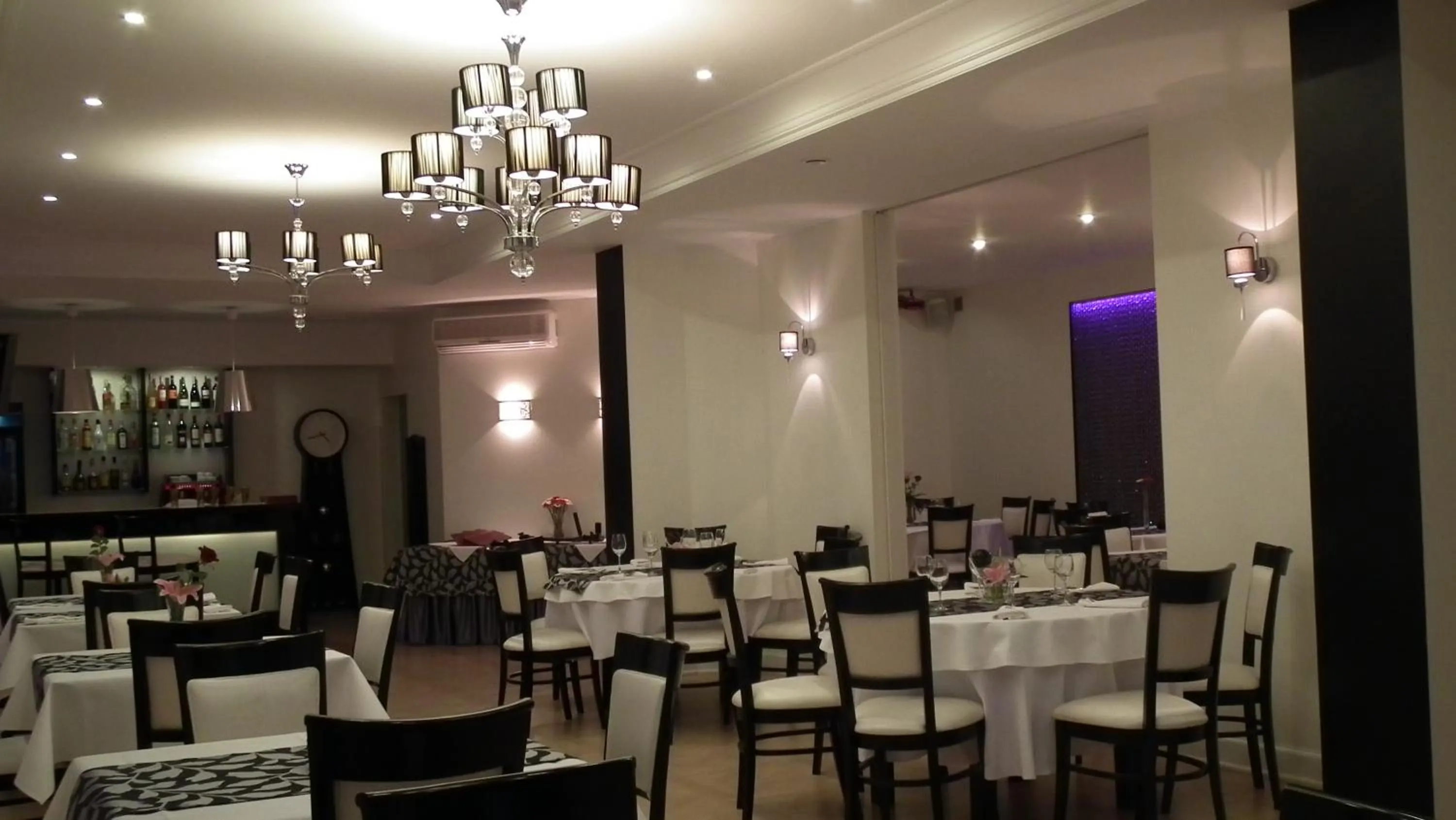 Restaurant/places to eat in Hotel & Restauracja Glass