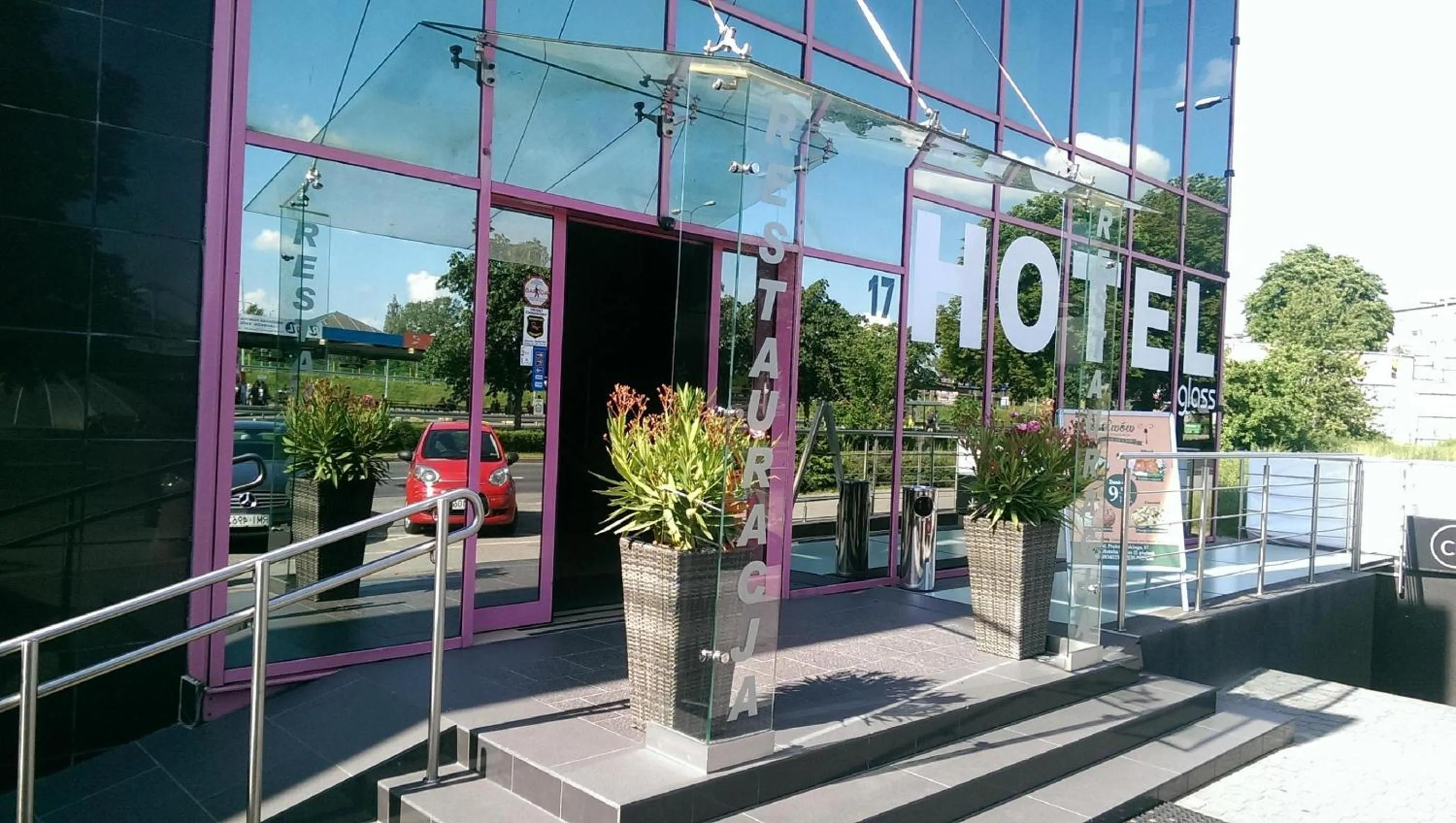 Facade/entrance in Hotel & Restauracja Glass