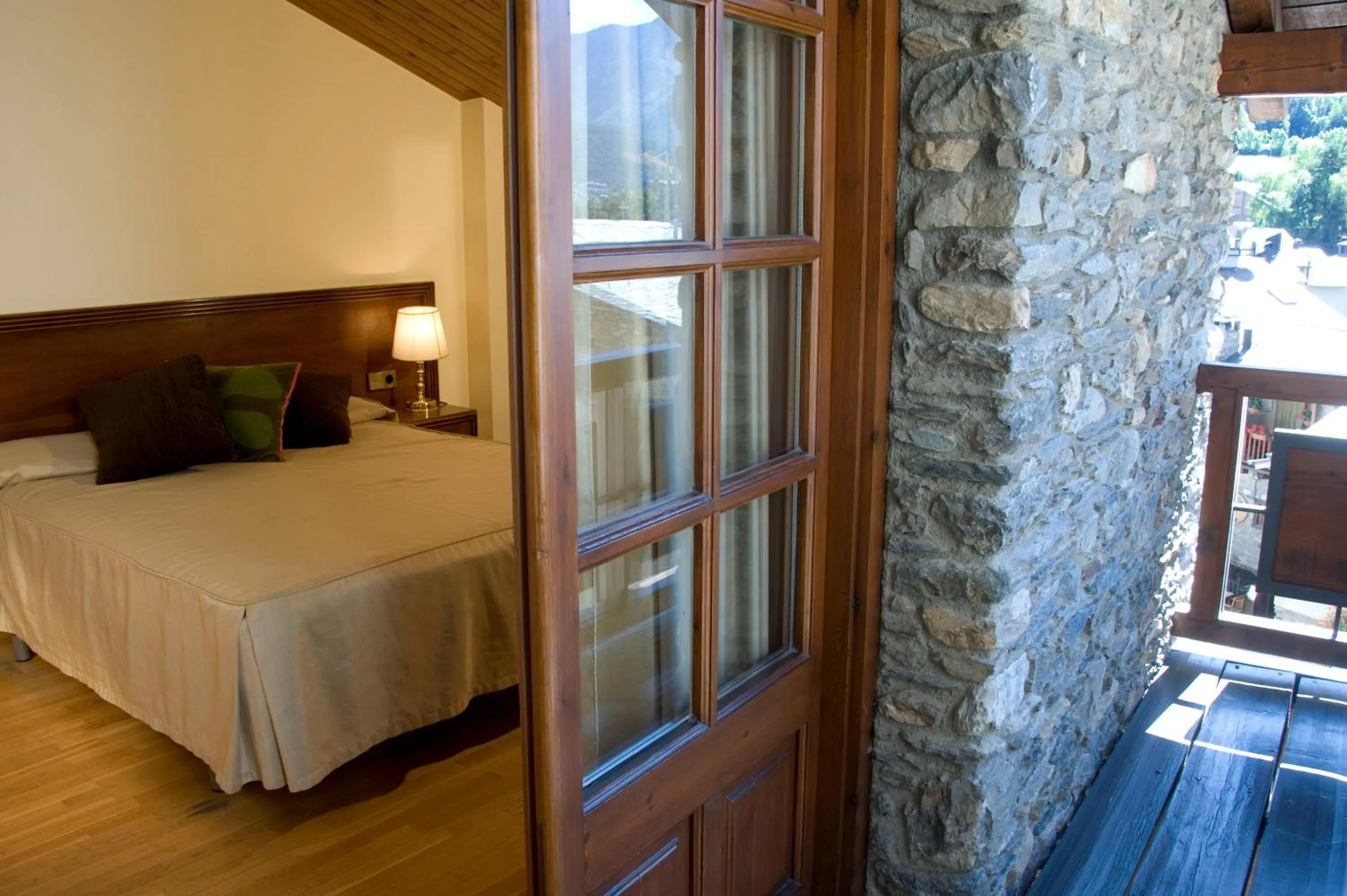 Balcony/Terrace, Bed in Hotel Santa Bàrbara De La Vall D'ordino