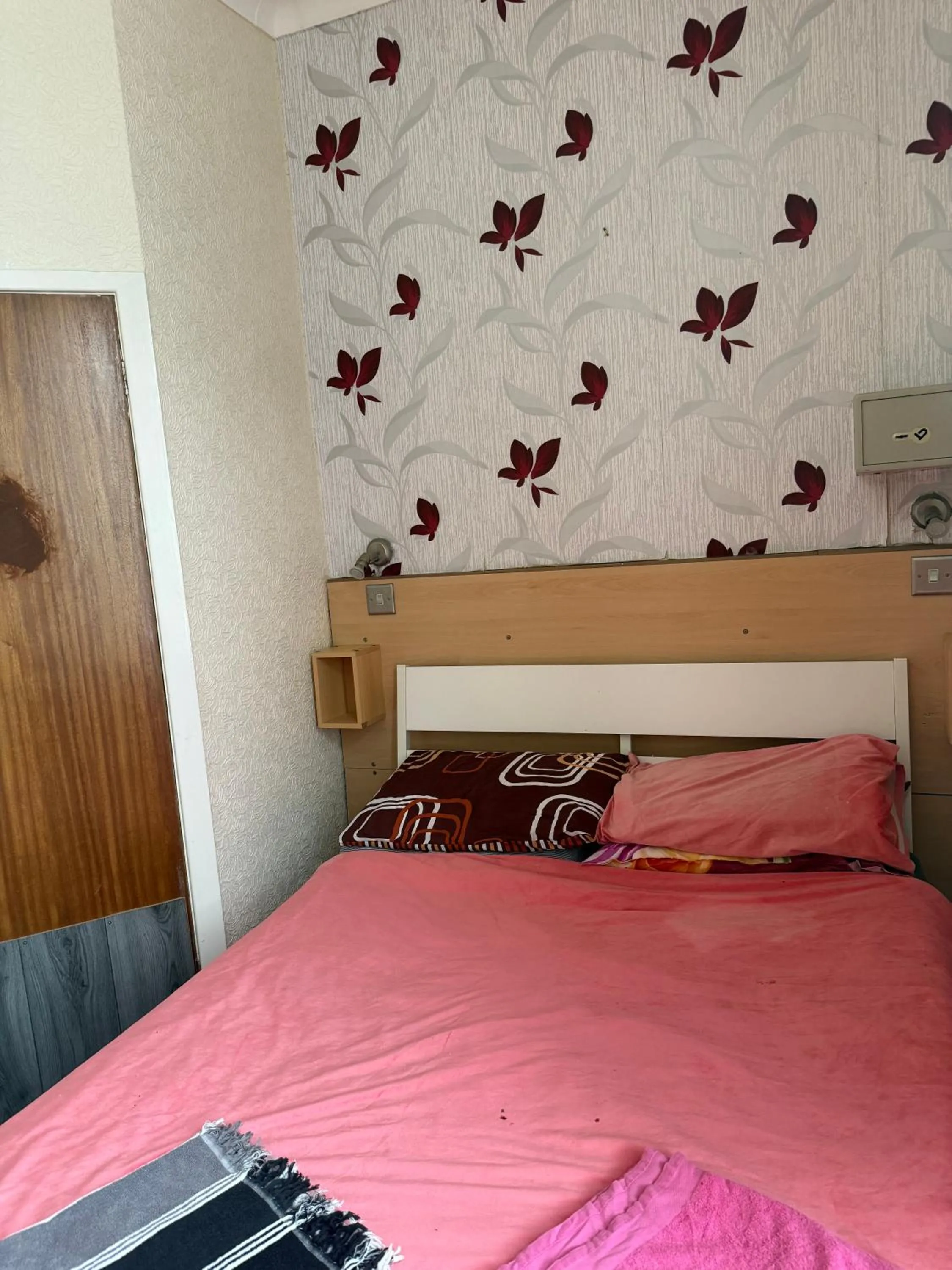 Bedroom, Bed in The Hawkes Hotel