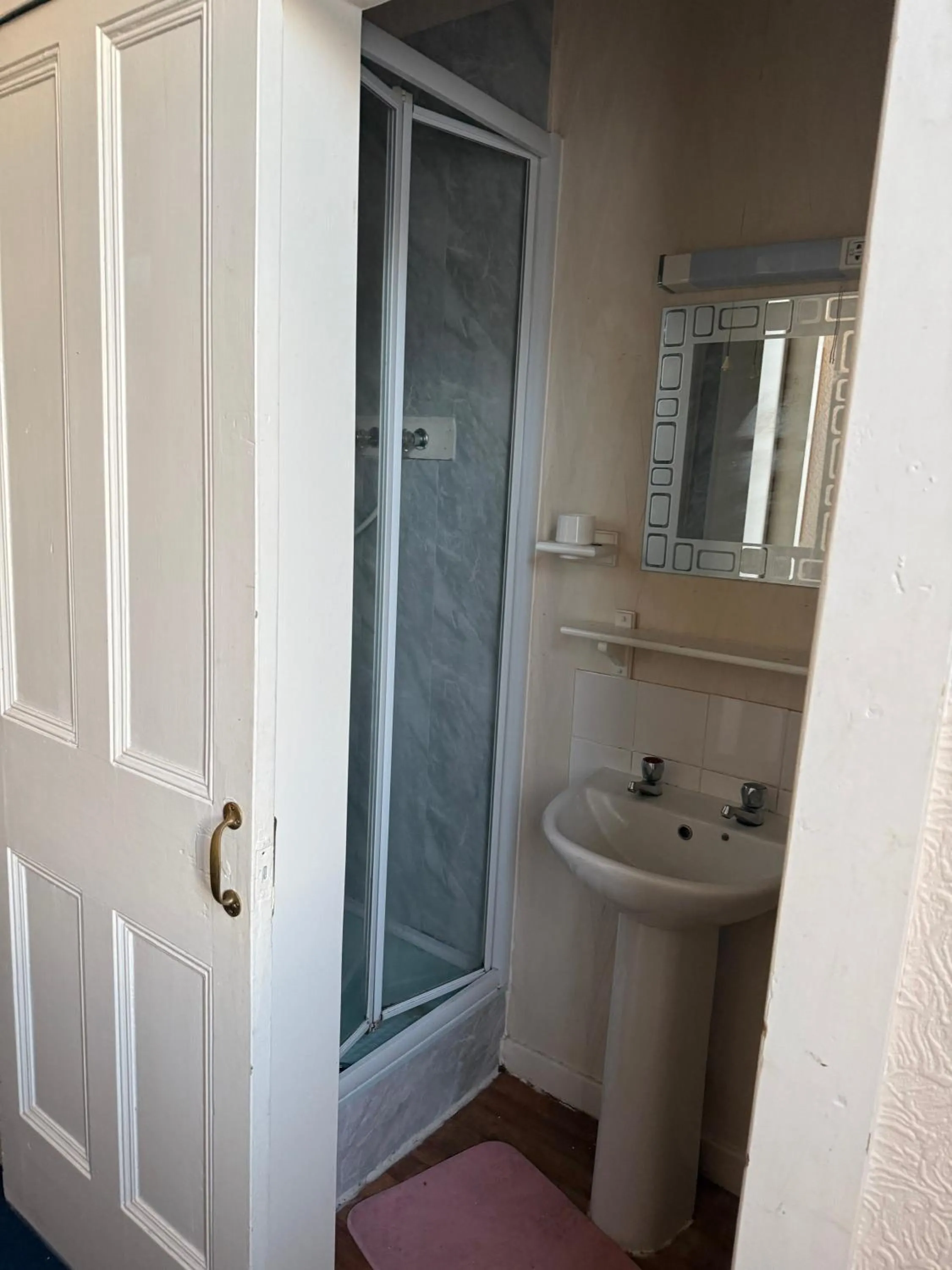 Bathroom in The Hawkes Hotel
