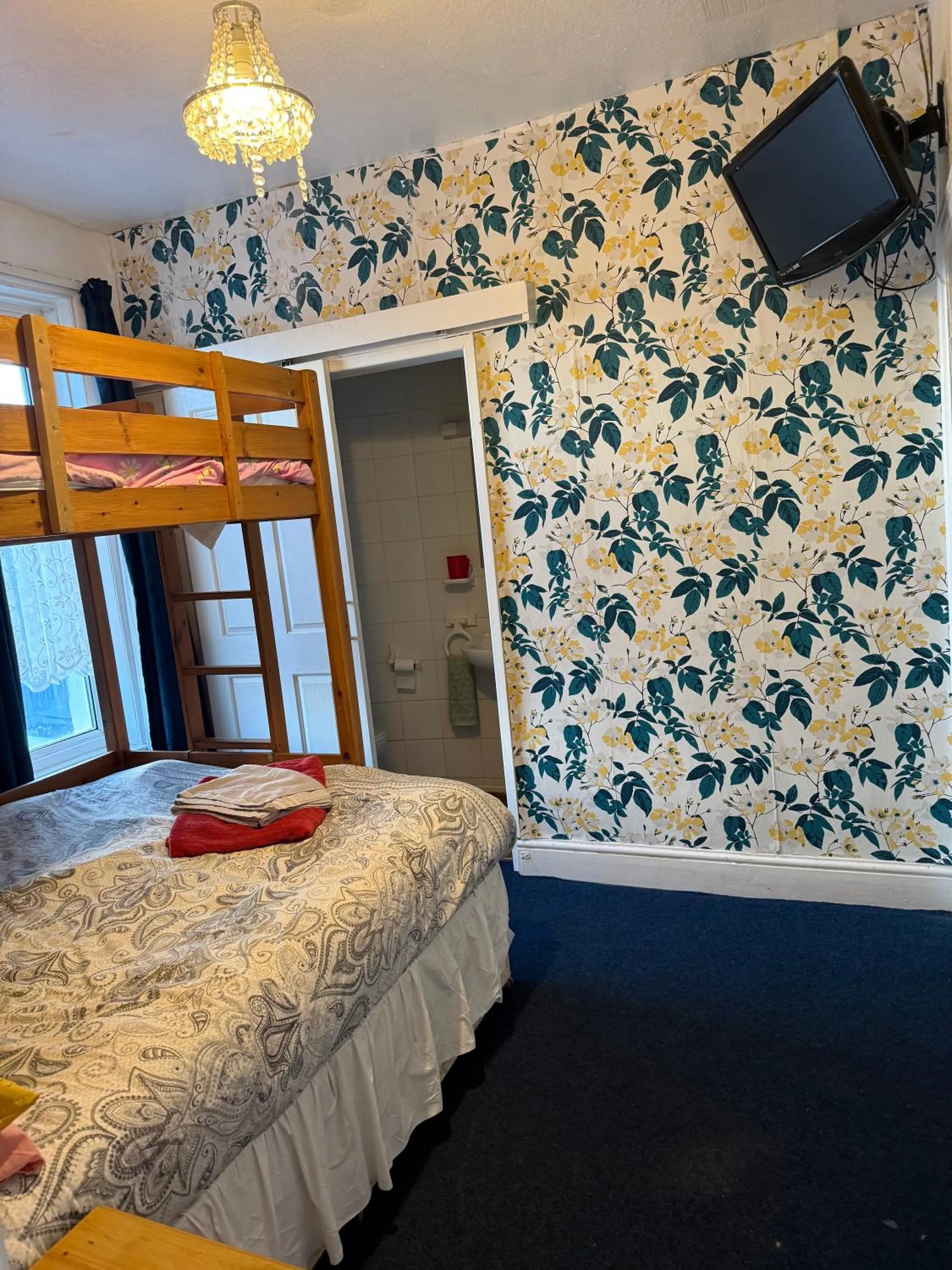 Bedroom, Bed in The Hawkes Hotel