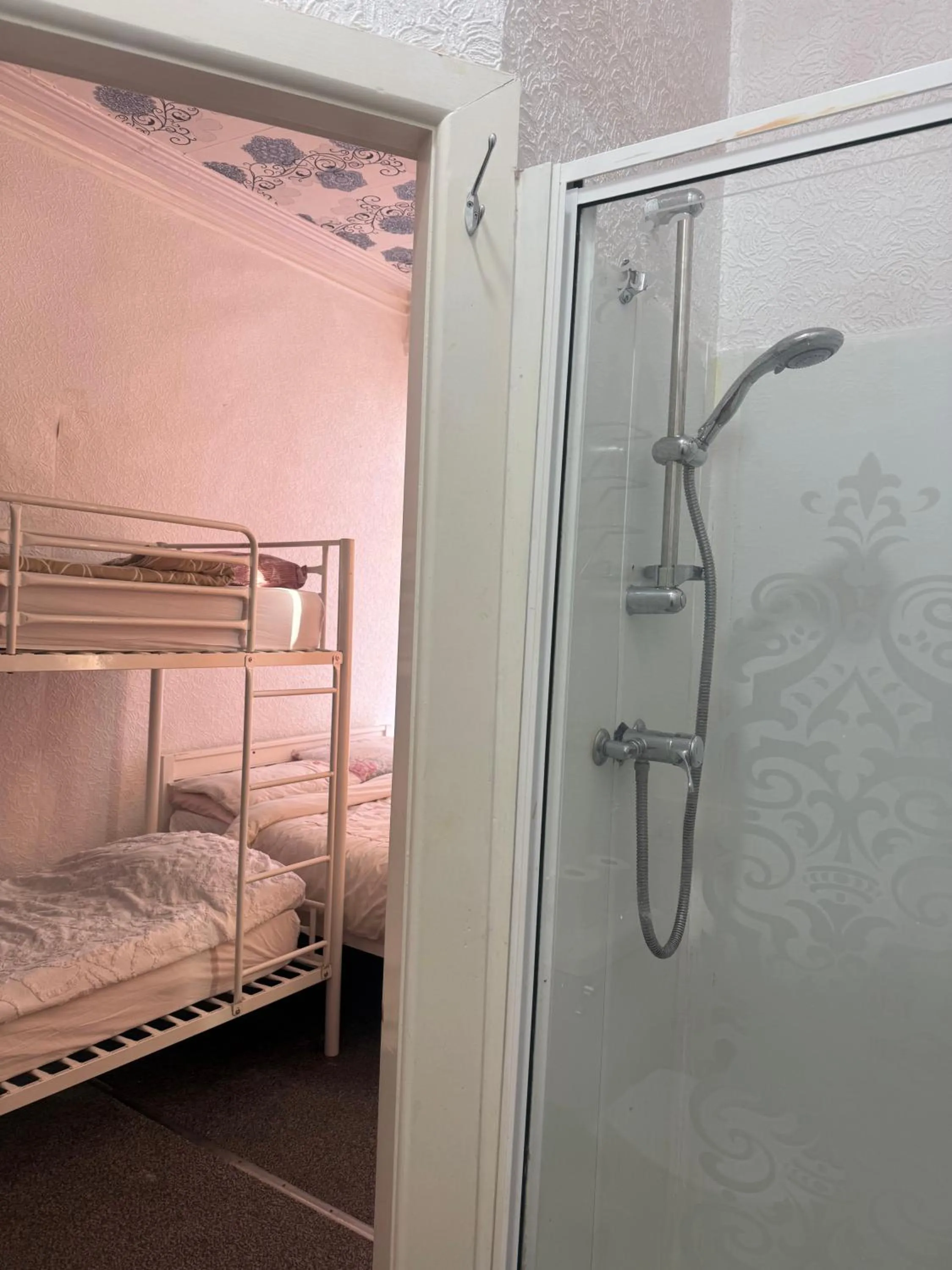 Bathroom, Bed in The Hawkes Hotel