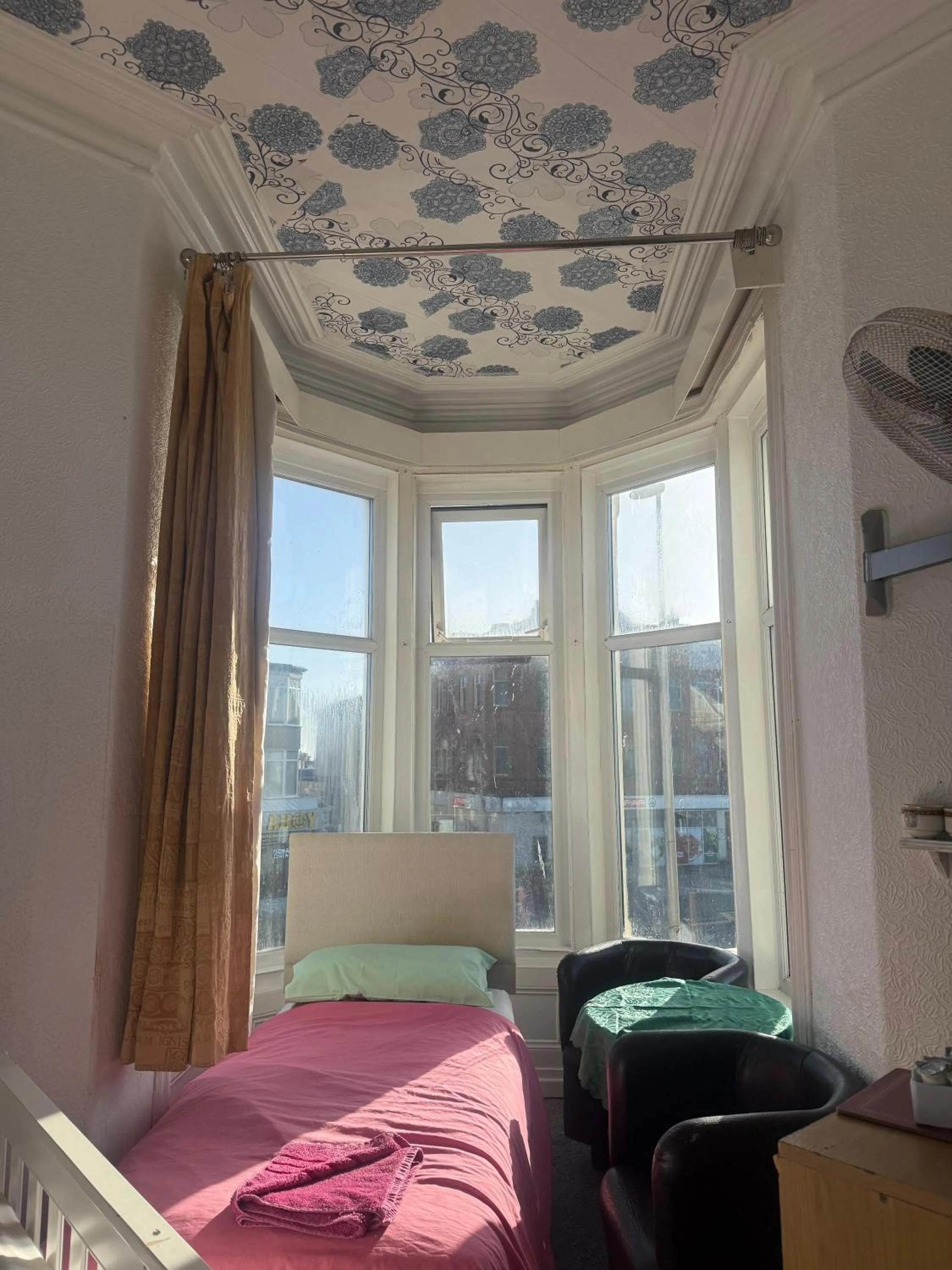 Bedroom, Bed in The Hawkes Hotel